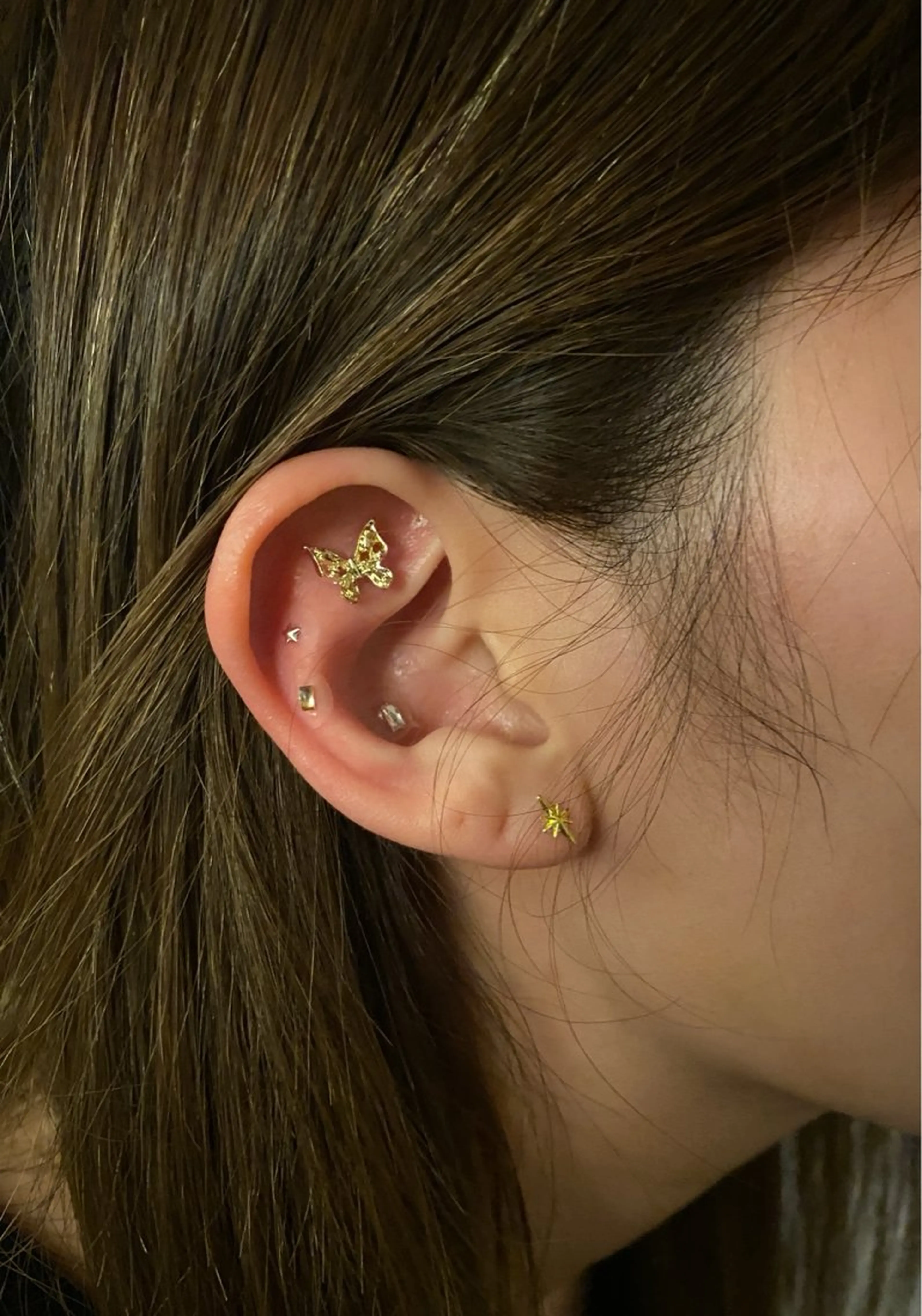 耳つぼジュエリー💎🎀両耳12粒以上👂🏻の写真