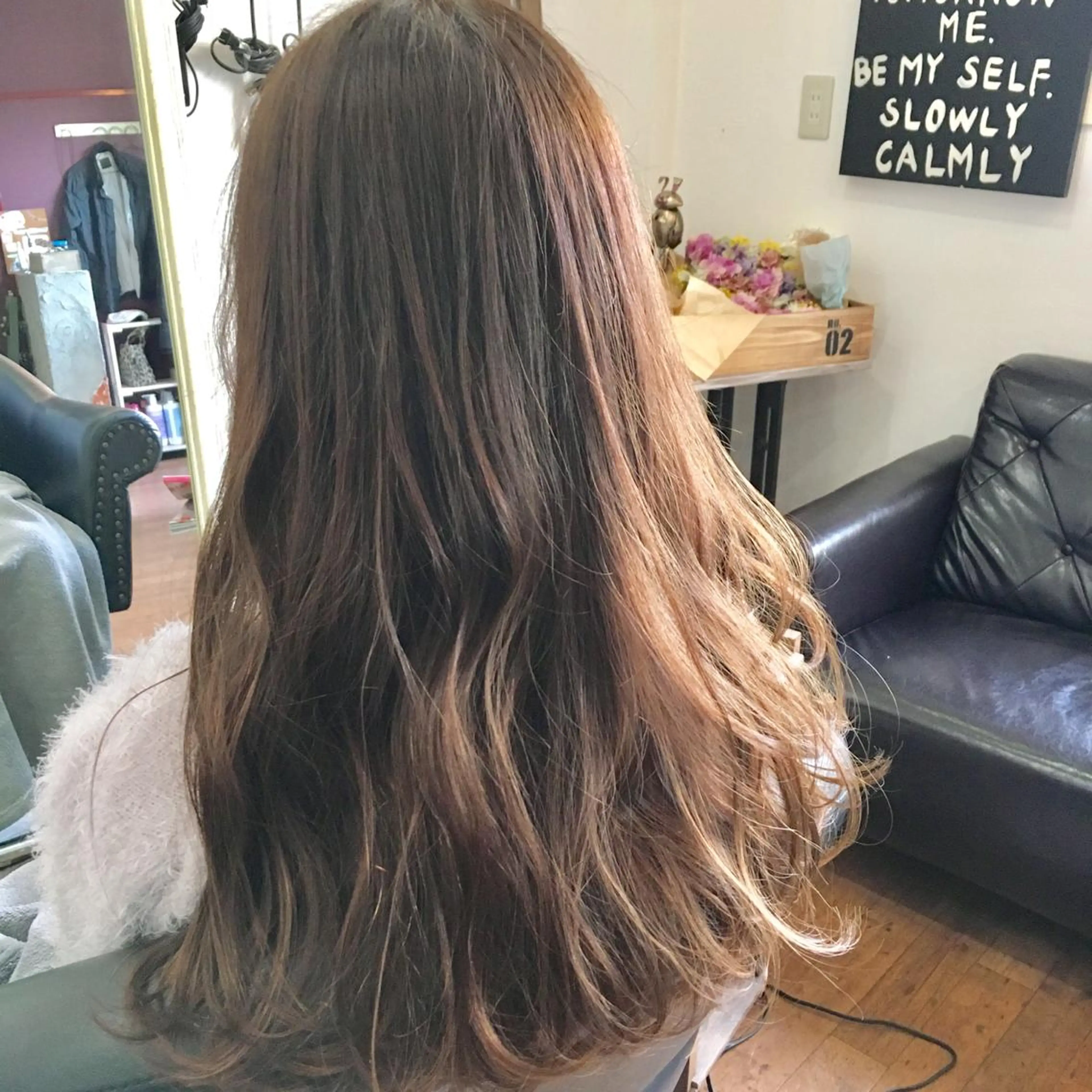 セミロング ロング カラー ベージュカラー フォギーベージュ Lien所属・西川 ヒロキのヘアスタイル