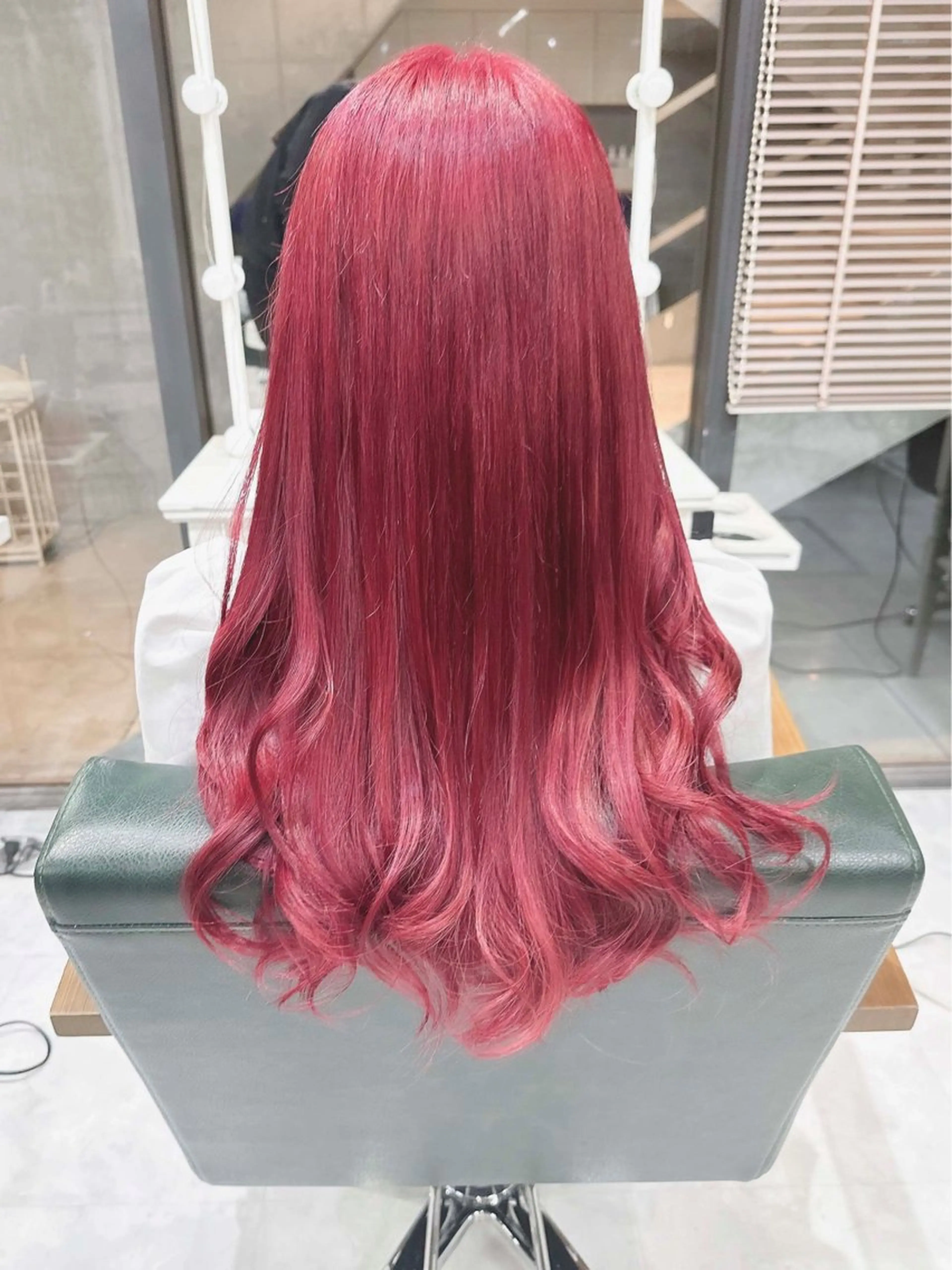 ロング カラー ブリーチ 透明感カラー ハイトーンカラー ピンクカラー レッドカラー 𝐍𝐚𝐧𝐚{ 原宿/ハイトーン🫧のヘアスタイル