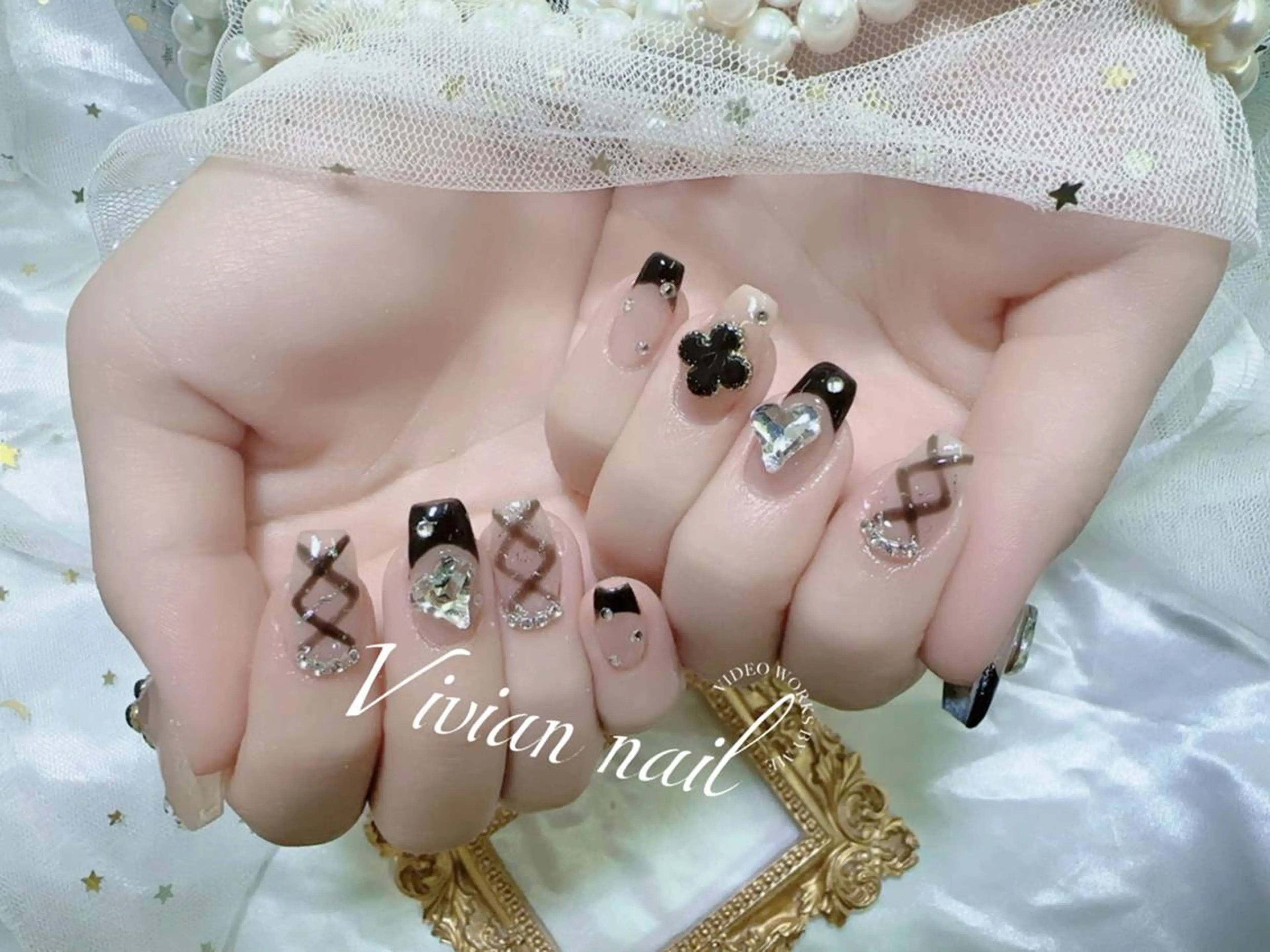 ネイル VIVIAN エイのネイルデザイン