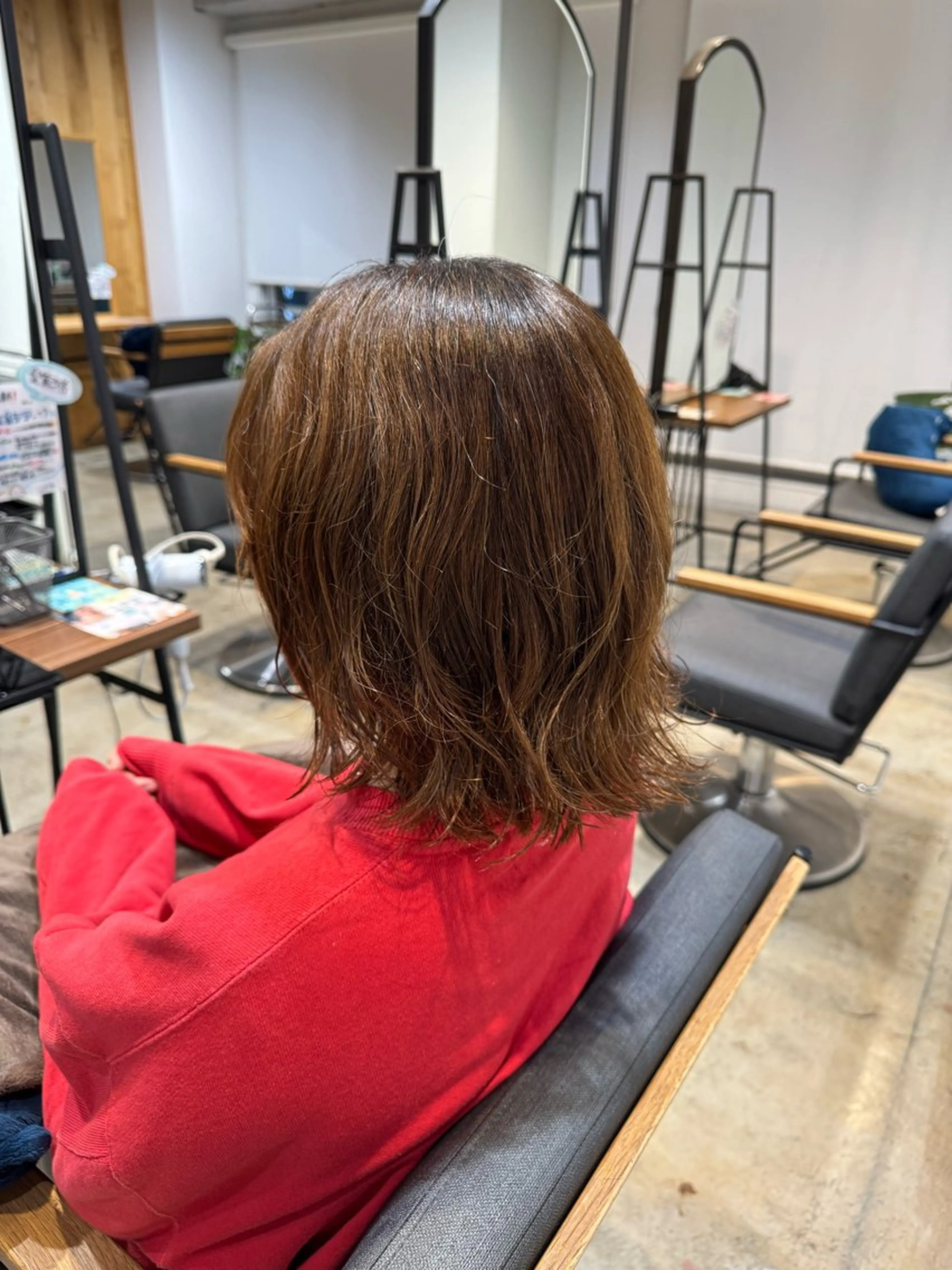 ミディアム カラー パーマ 切りっぱなしボブ ミディアムパーマ ボブ ニュアンスパーマ カット パーマ レイヤー/ボブ/ 艶ケアカラー/Rinのヘアスタイル