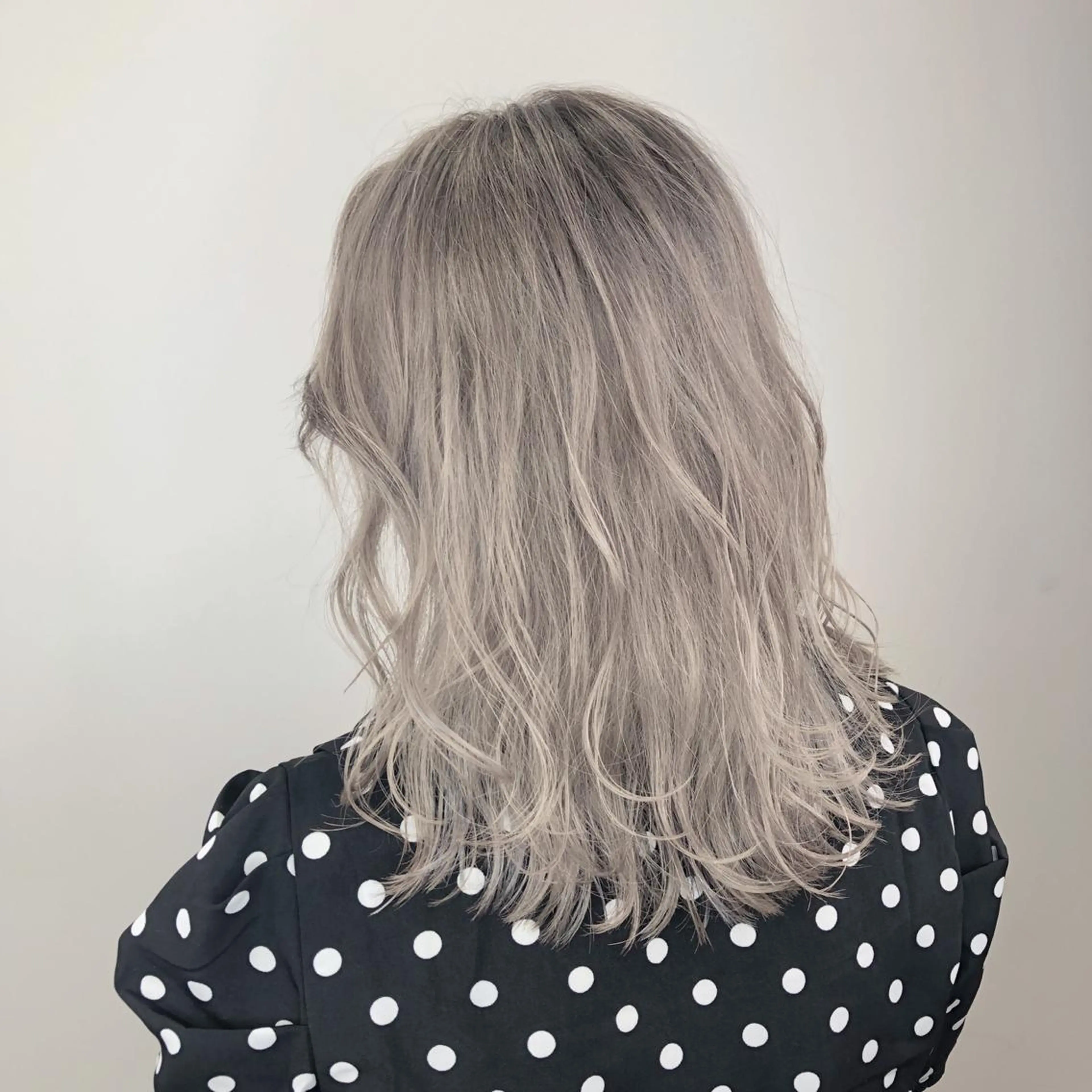 セミロング ヘアカラー トリートメント 関 京磨のヘアスタイル