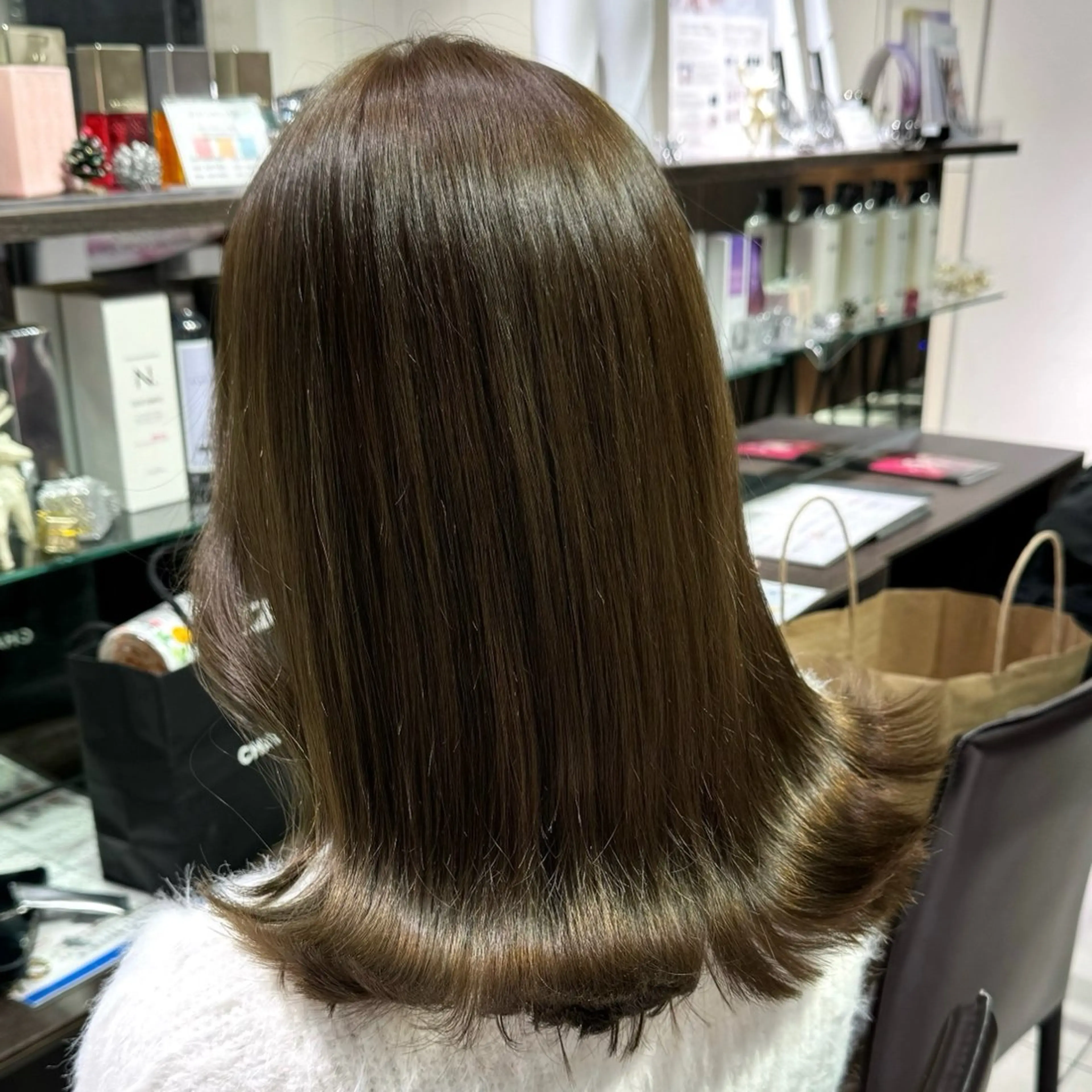 ミディアム カラー ヘアアレンジ ヘアカラー トリートメント ブリーチなしカラー /ベージュ/安形翔のヘアスタイル