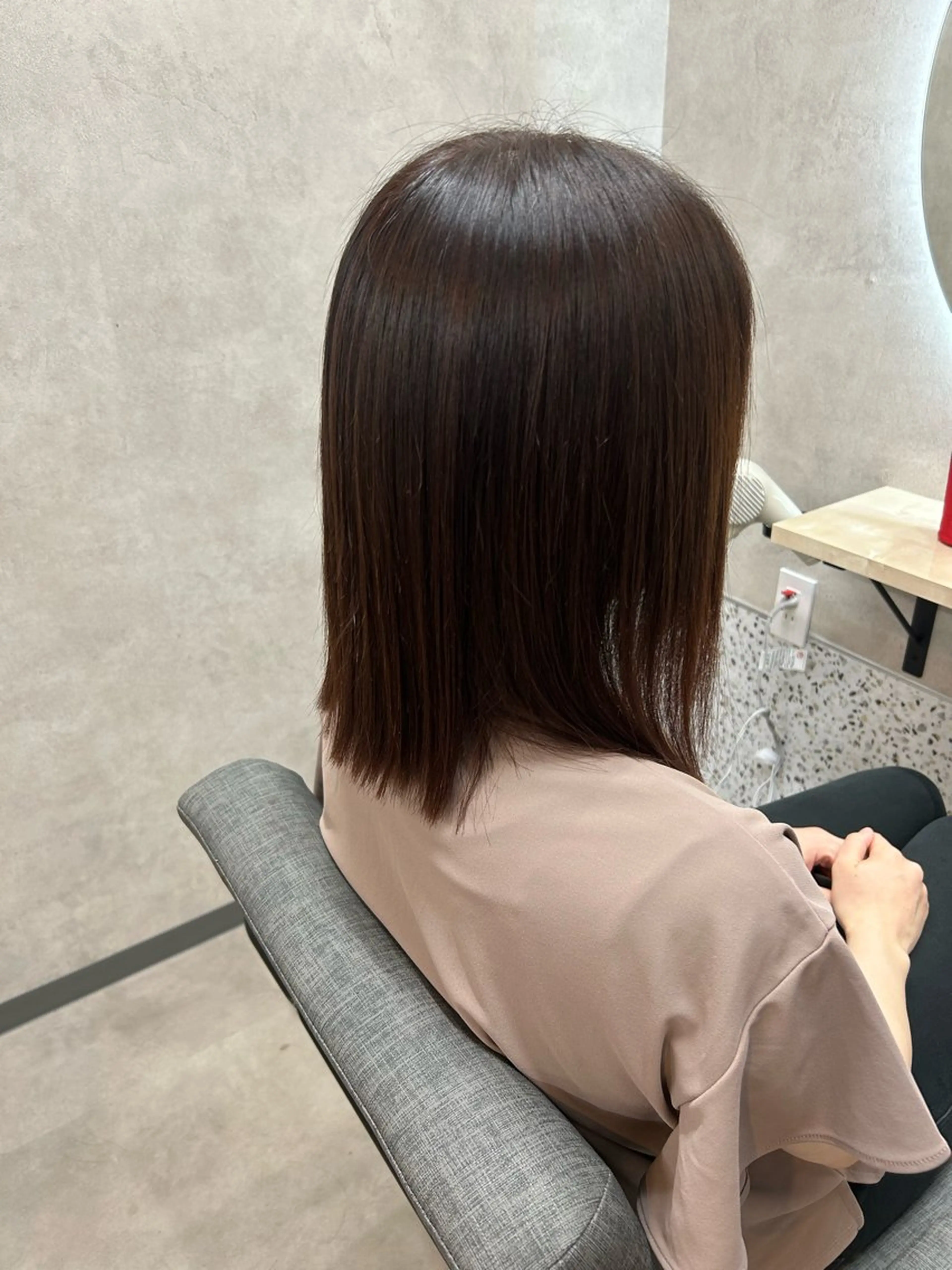 ミディアム カット ヘアカラー 縮毛矯正 トリートメント VIE.ORNER 土気🍀小岩井樹のヘアスタイル