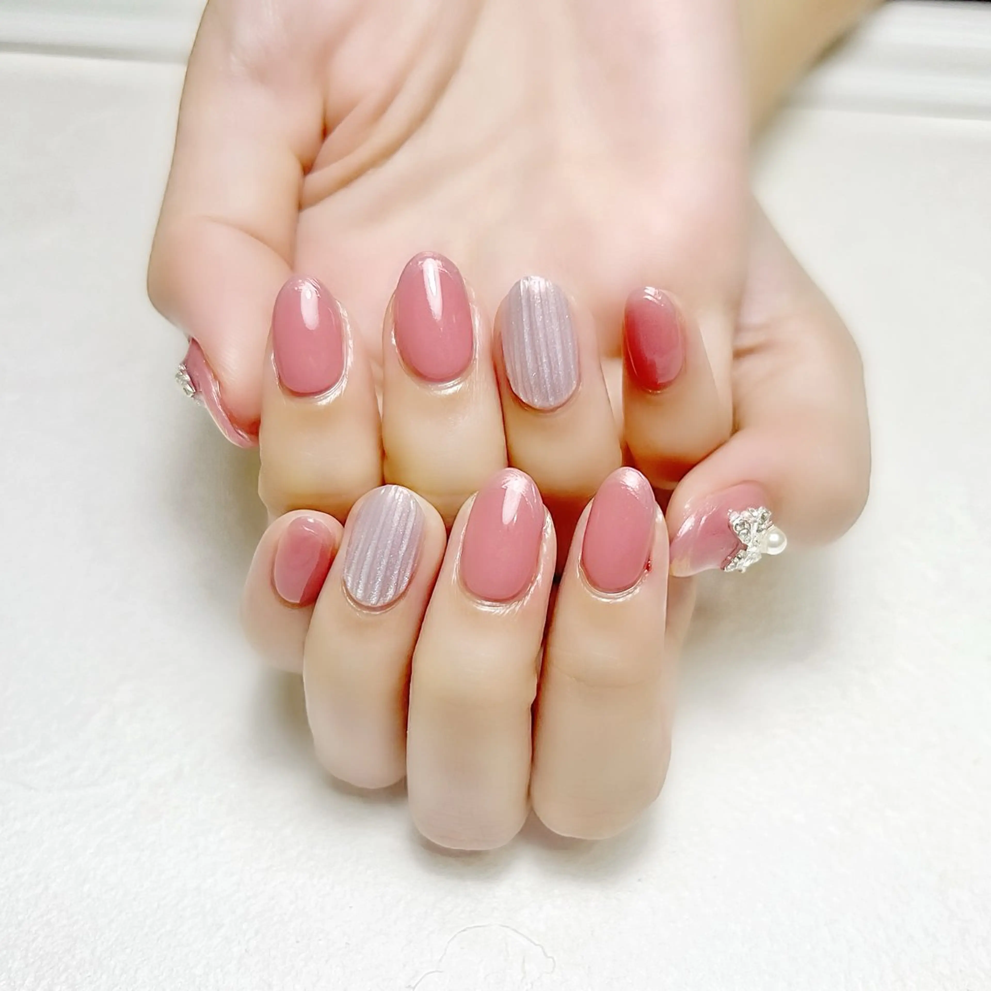ネイル フレンチネイル オフィスネイル 夏ネイル ワンホンネイル rouse nail RISATOのネイルデザイン
