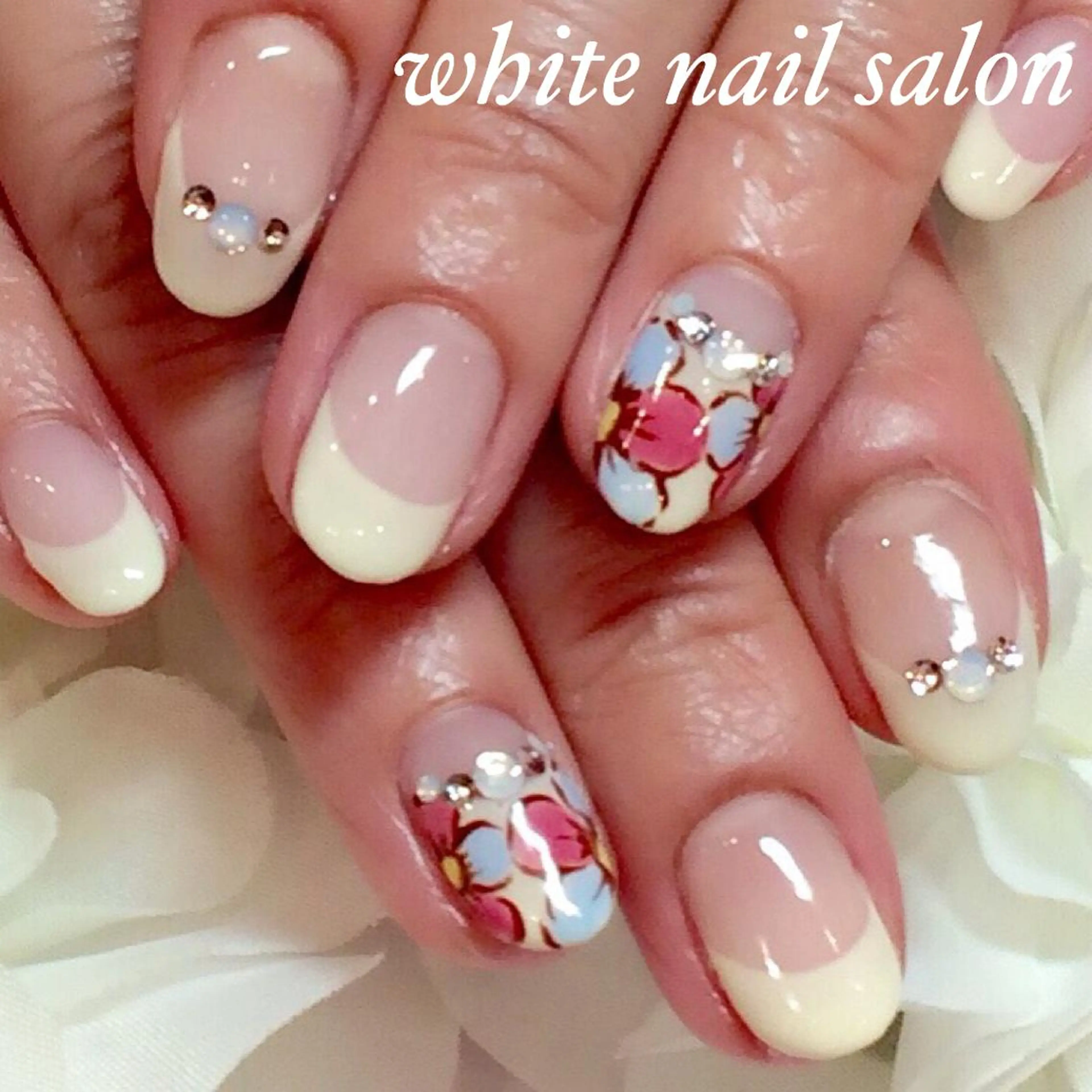 ネイル フットネイル フレンチネイル ジェルネイル シンプルネイル 春ネイル ハンドネイル white nail salonのネイルデザイン