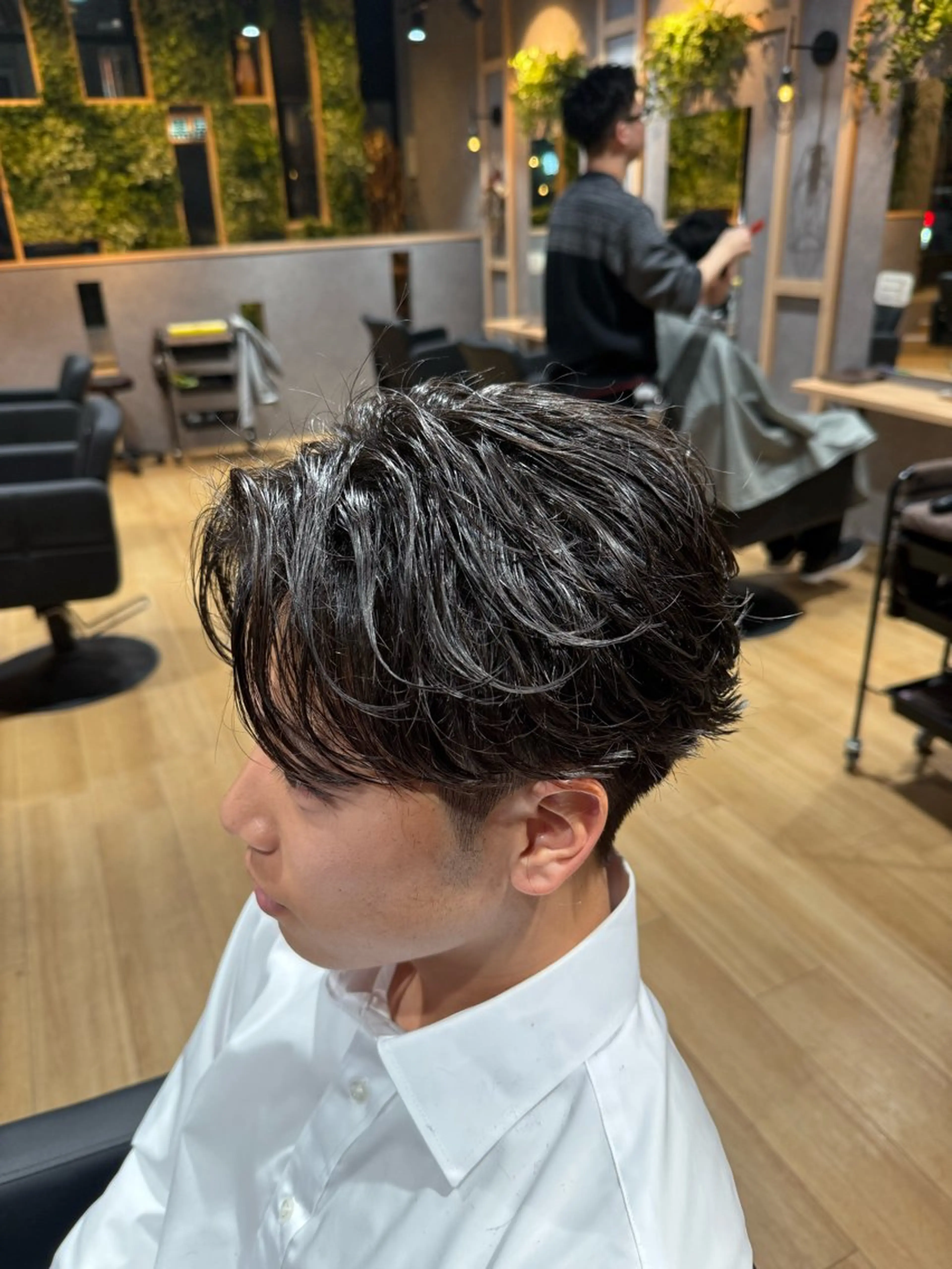 パーマ メンズ カット パーマ トリートメント MEN‘S HAIR BLEACHi塩釜口所属・市原亮/塩釜口/ ツイスパ/波巻きのヘアスタイル