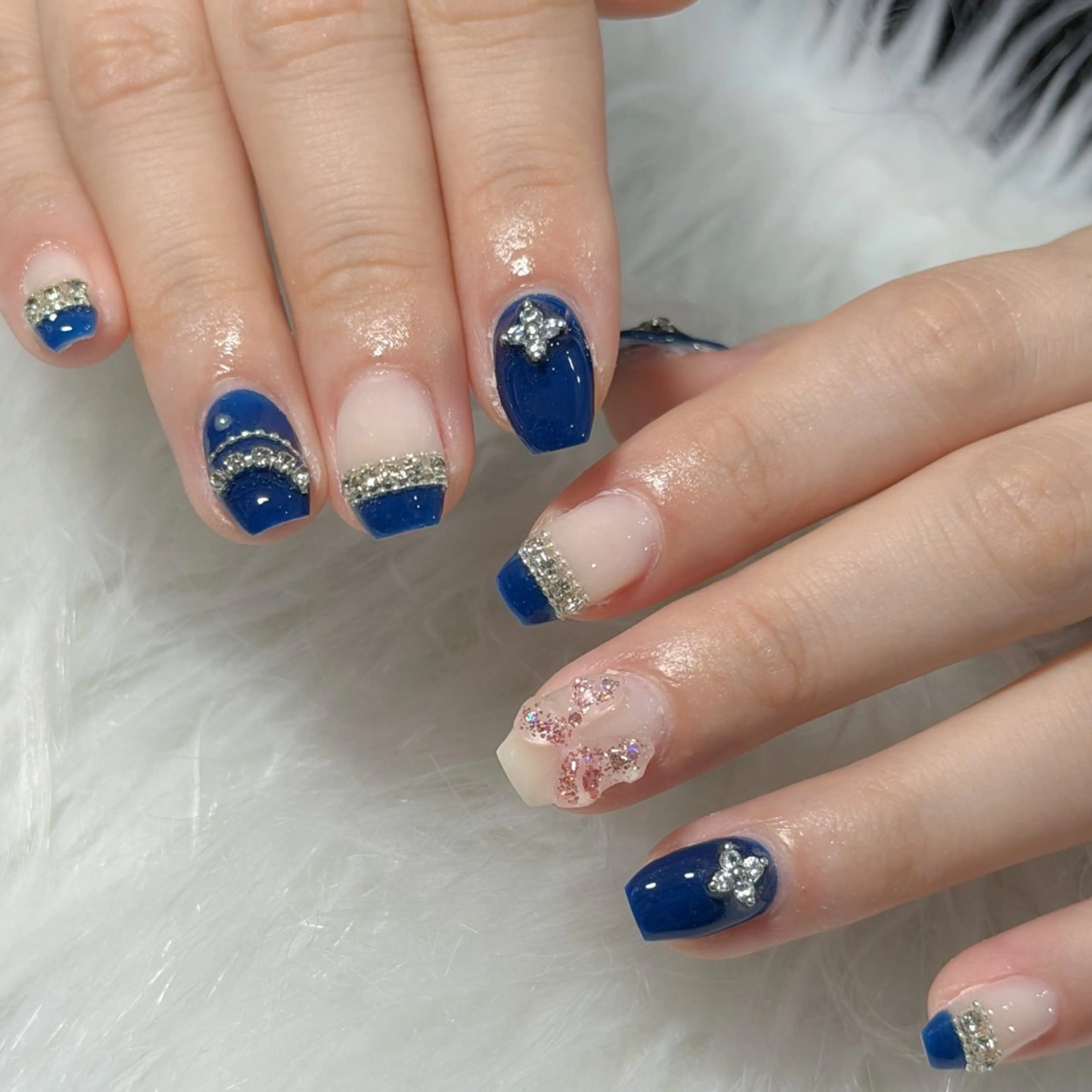 ネイル ハンドネイル フットネイル LAVISH nanamiのネイルデザイン