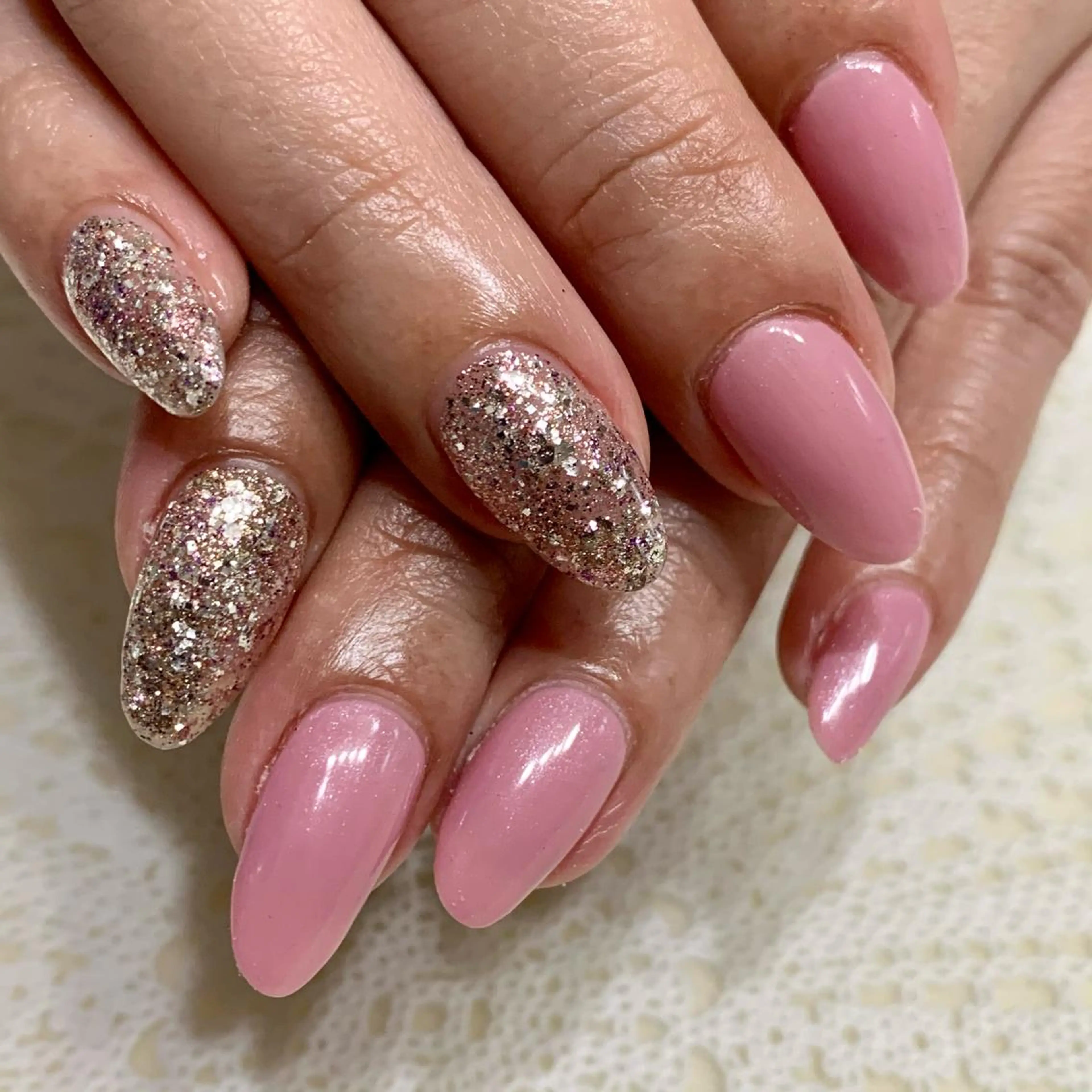 ネイル ラメ(グリッター) ワンカラーネイル ピンク nonaMe 森のネイルデザイン