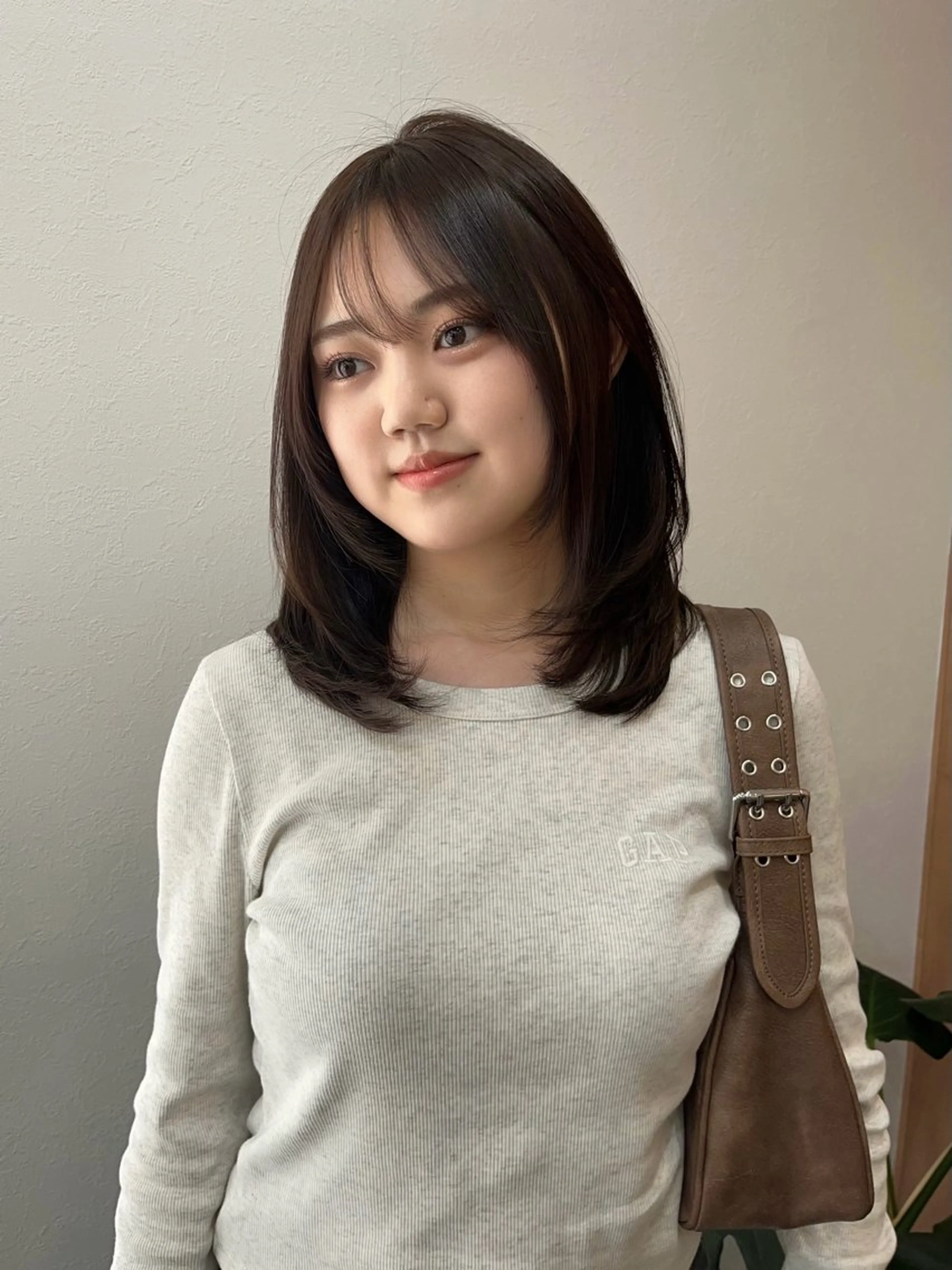 ミディアム カラー レイヤーカット 駒場 まといのヘアスタイル