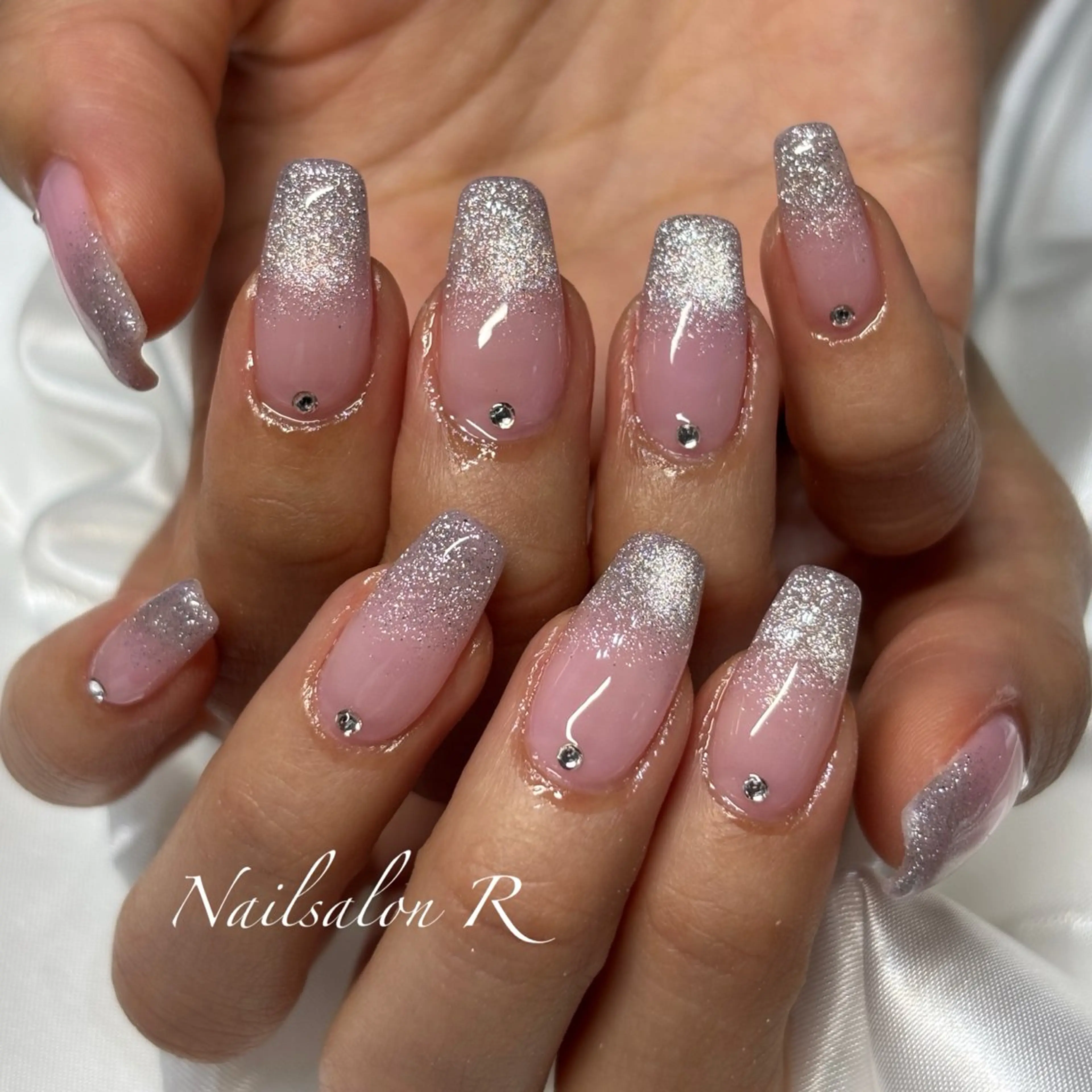 ネイル Nailsalon Ｒ《喜多見3分》のネイルデザイン