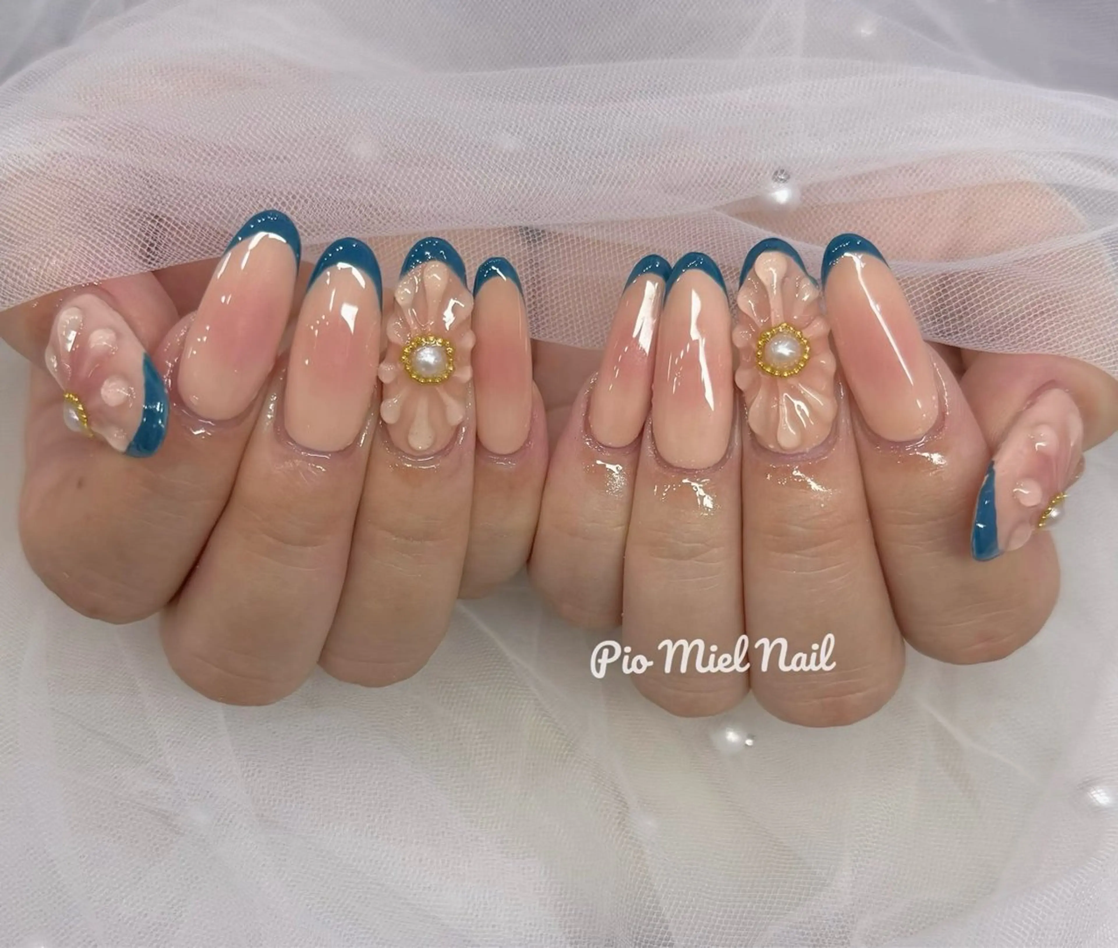 セミロング ハンドネイル Pio Mielのネイルデザイン