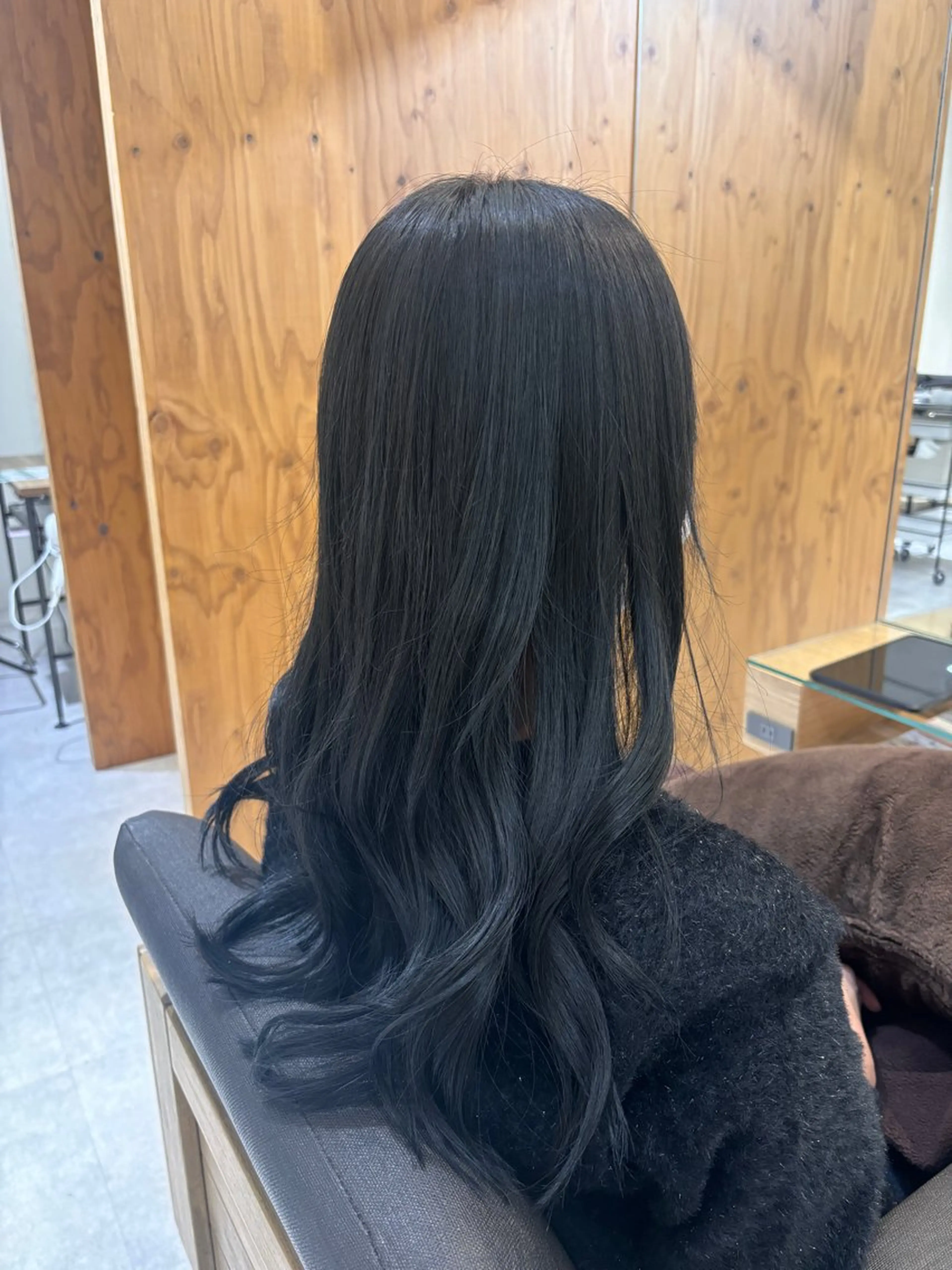 カラー アッシュ アッシュグレー アッシュグレージュ グレージュ 小林 琉花のヘアスタイル