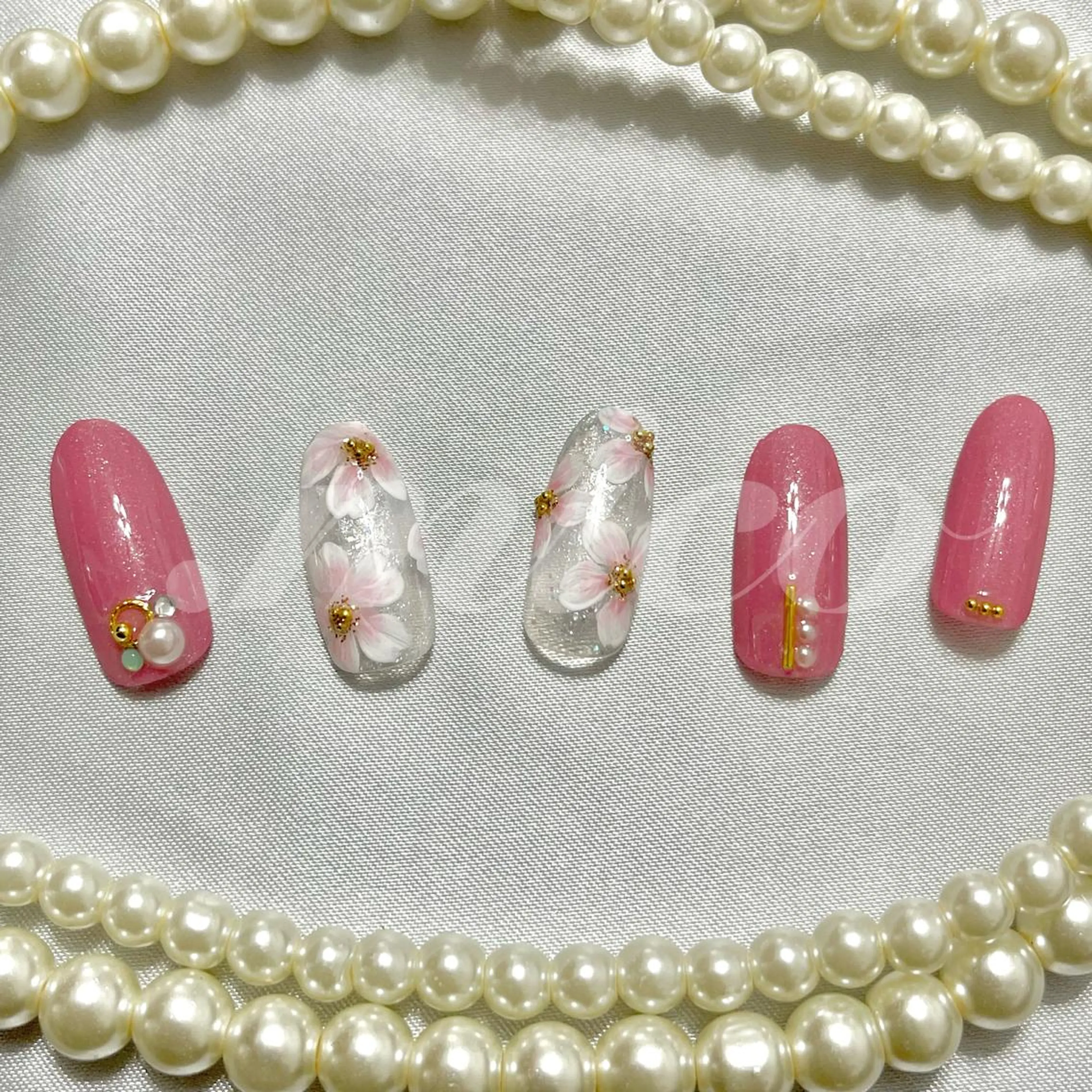 ネイル 桜ネイル ガーリー オフィスネイル 春ネイル 爪の専門店 by.mico所属・爪の専門店 by.micoのネイルデザイン