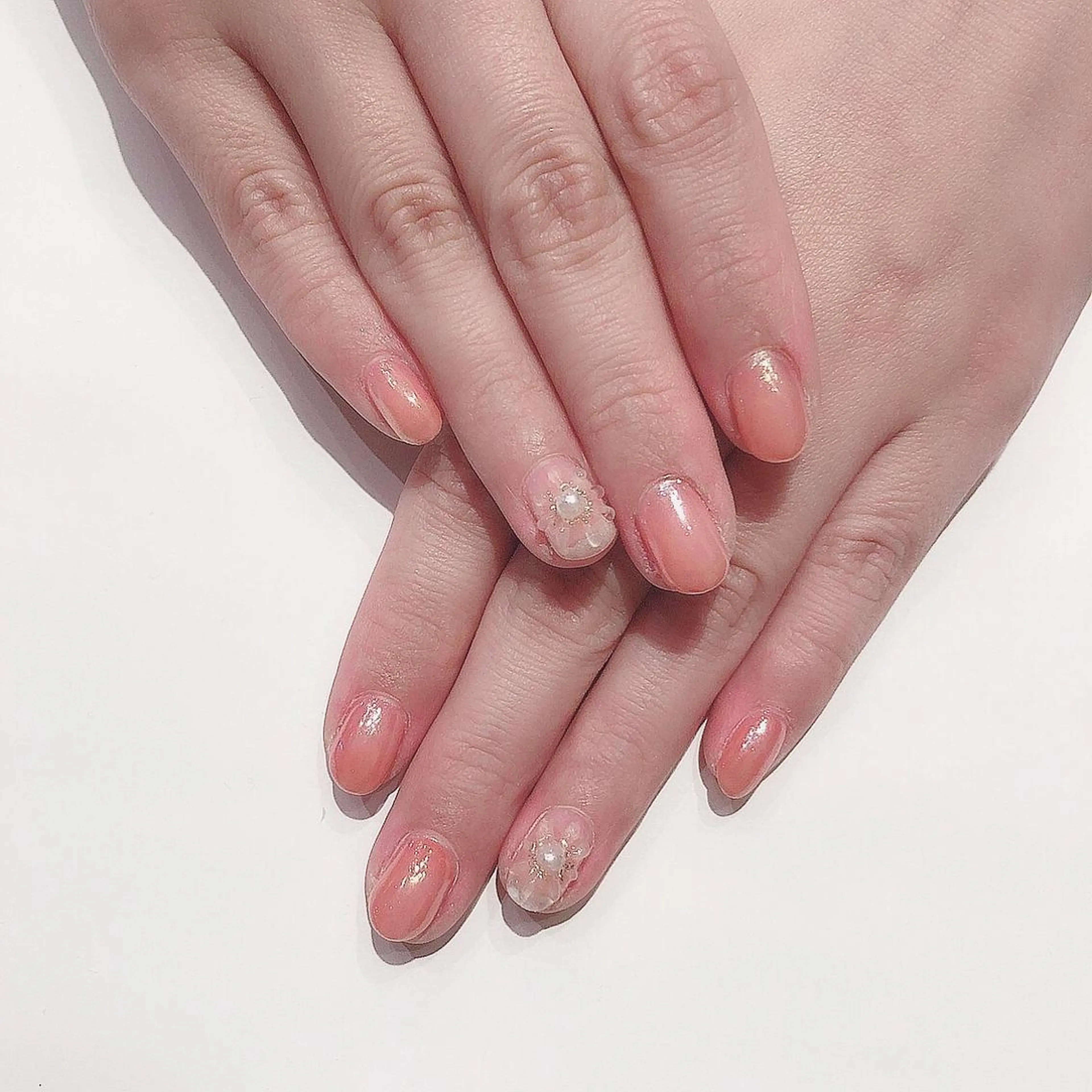 ネイル オーロラネイル 桜 成美のエステ・リラクイメージ