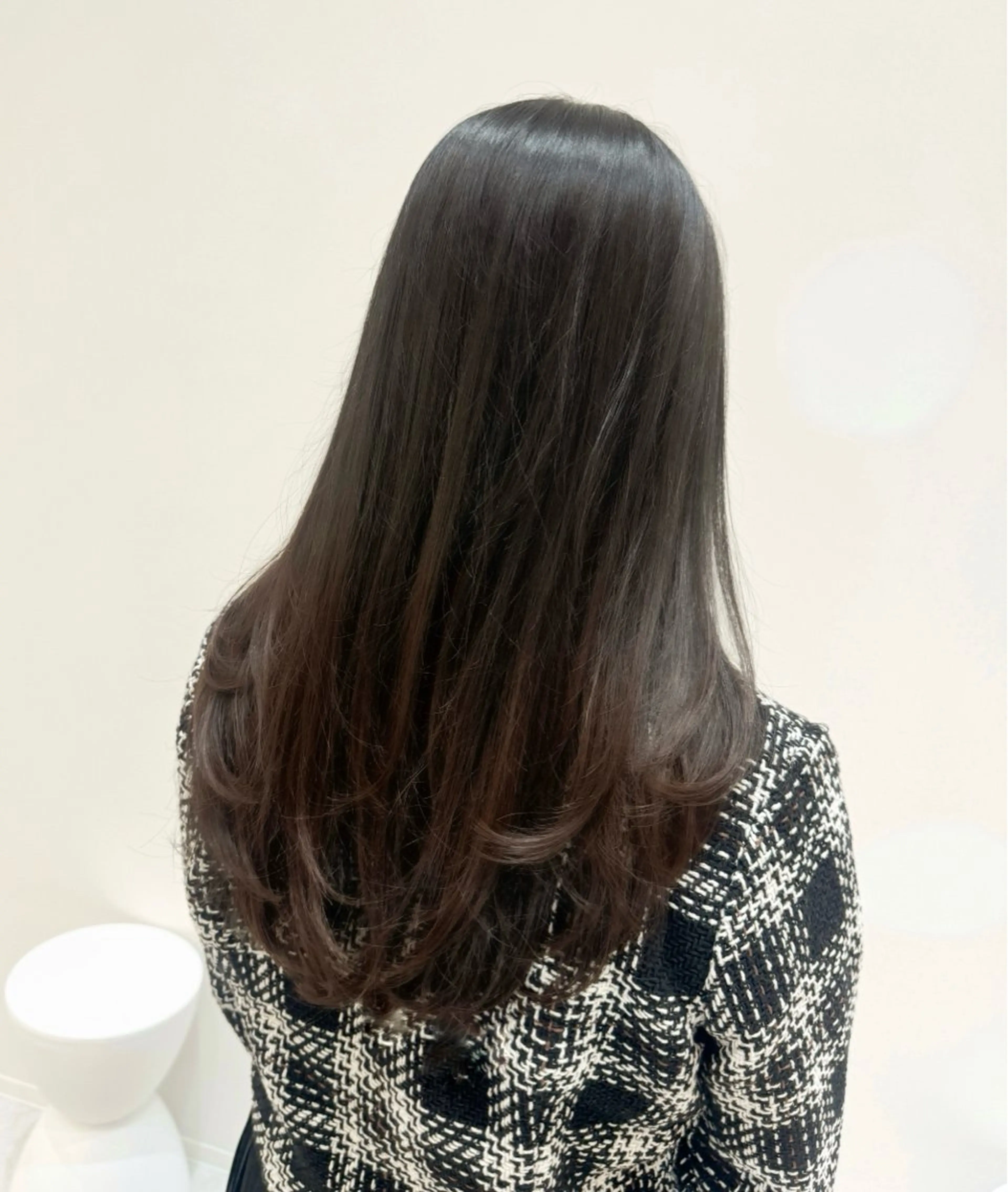 セミロング 透明感カラー ふうか　渋谷のヘアスタイル