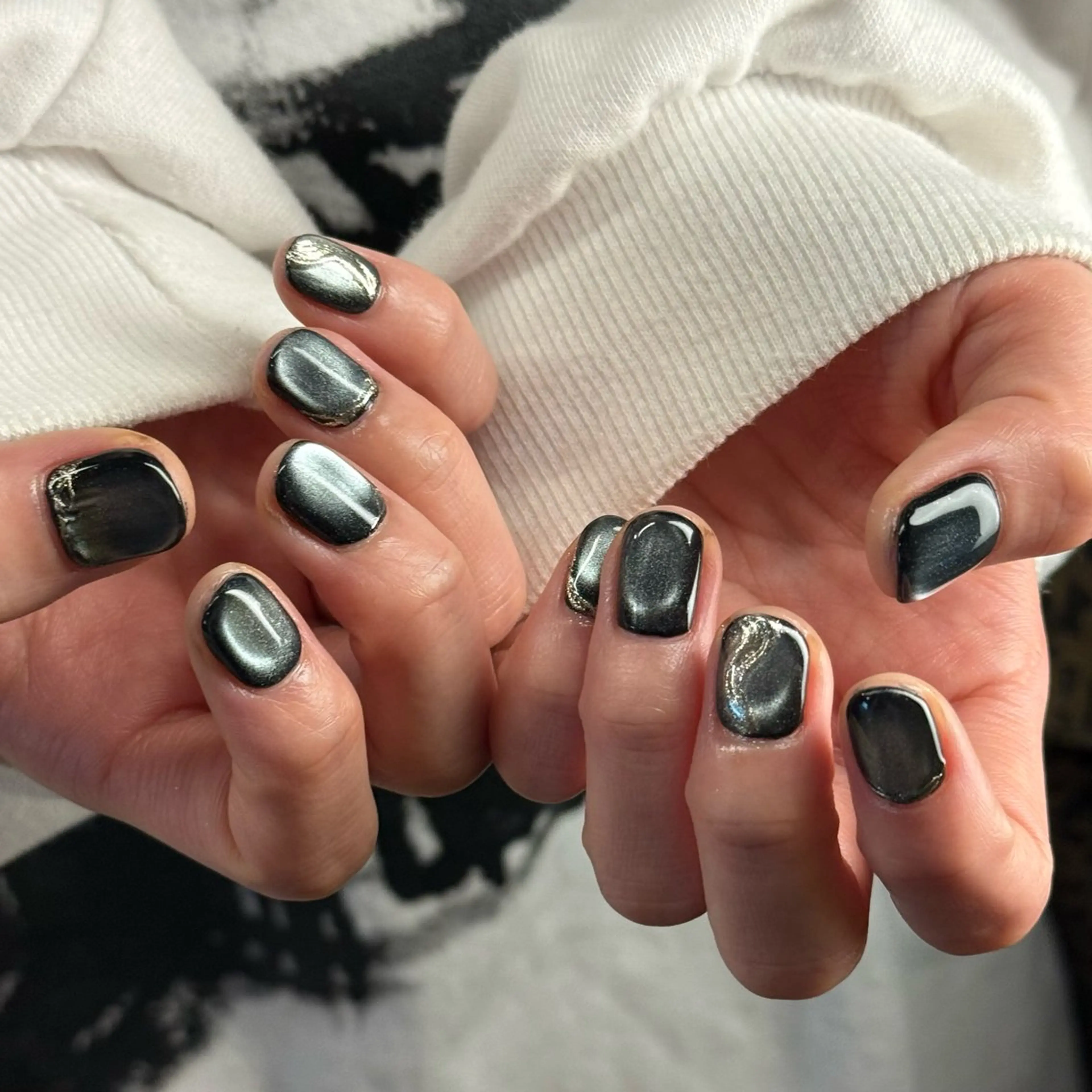 ネイル ハンドネイル BISOLA所属・SUZUKI AMIのネイルデザイン