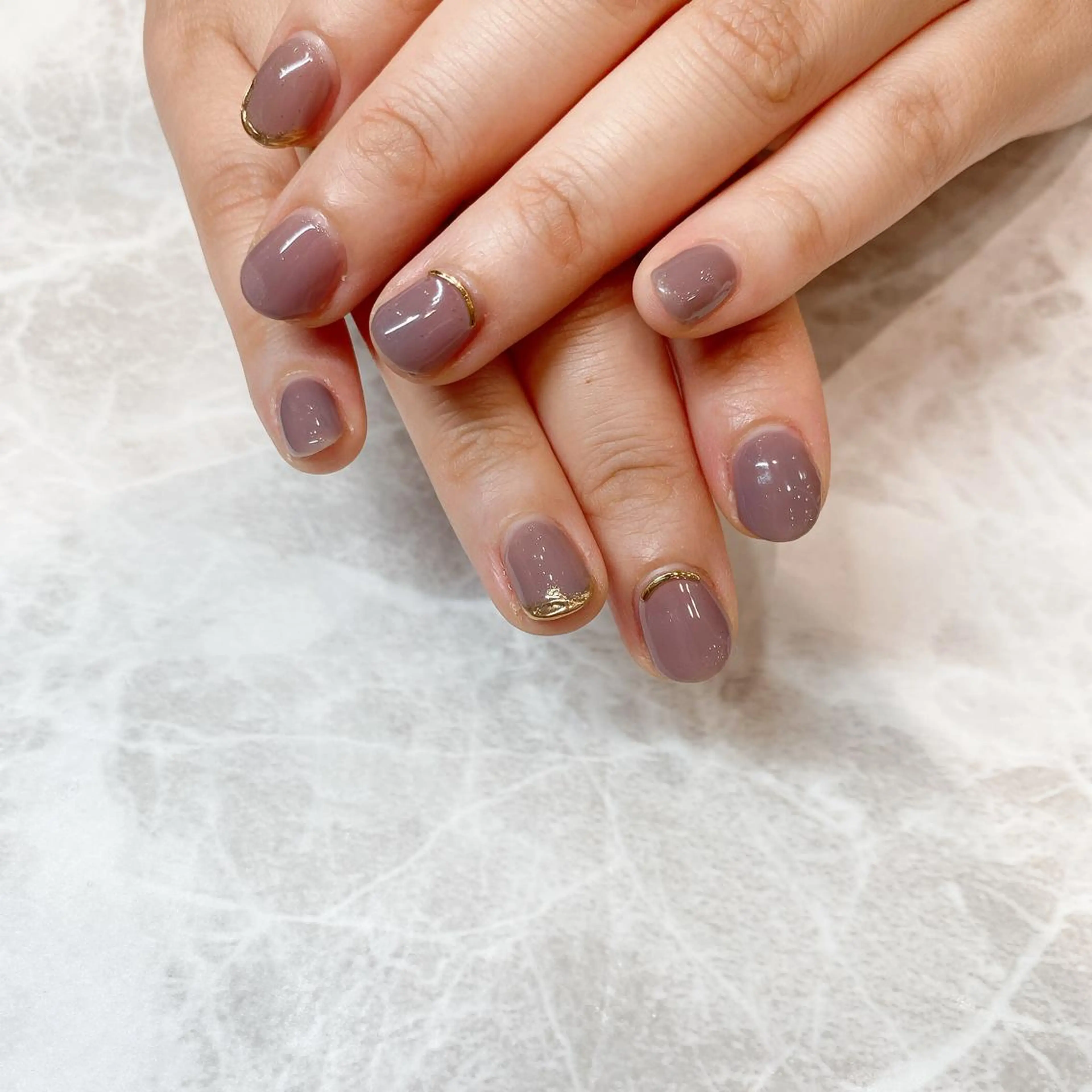 ネイル ミラーネイル 関谷 真登佳のネイルデザイン