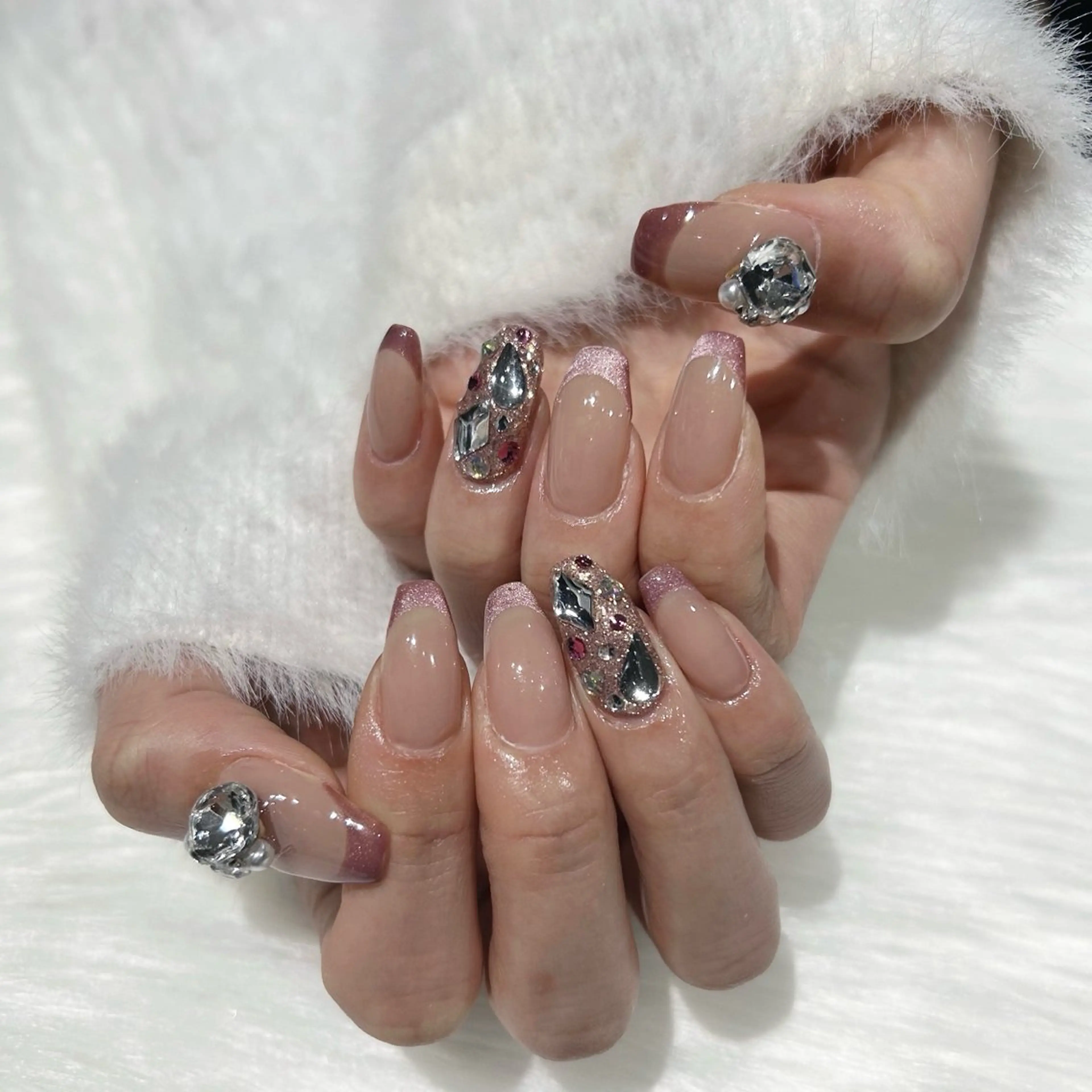 ネイル フレンチネイル キラキラネイル マグネットネイル マグネットフレンチ ハンドネイル ぷりゅねる 心斎橋のネイルデザイン