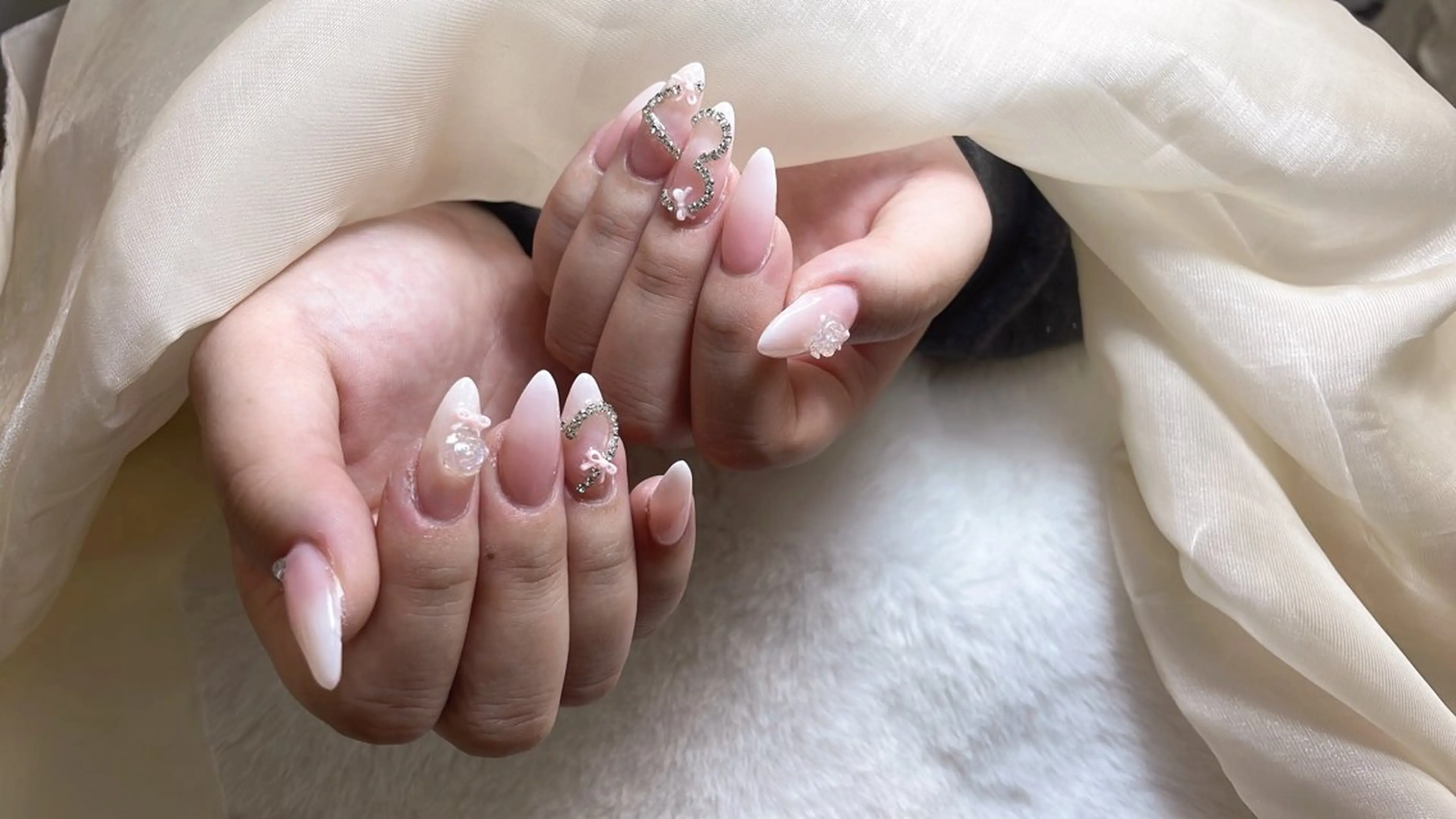 ネイル アニマル柄 チークネイル 成人式 フラッシュネイル フットネイル ハンドネイル 💅大宮B·Uネイル /学🈹あり/Umのその他イメージ