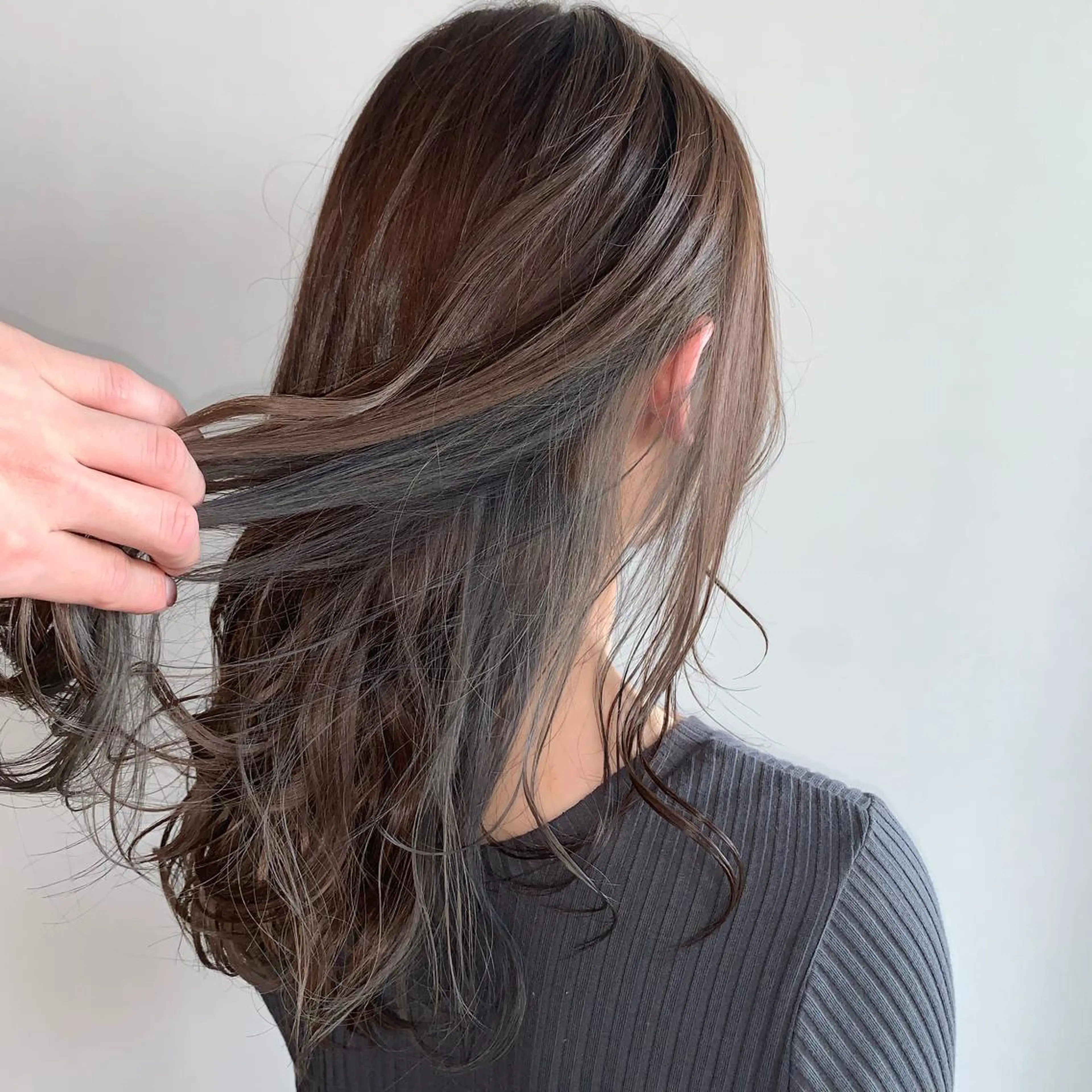 セミロング カラー ブリーチ 中島 直哉のヘアスタイル