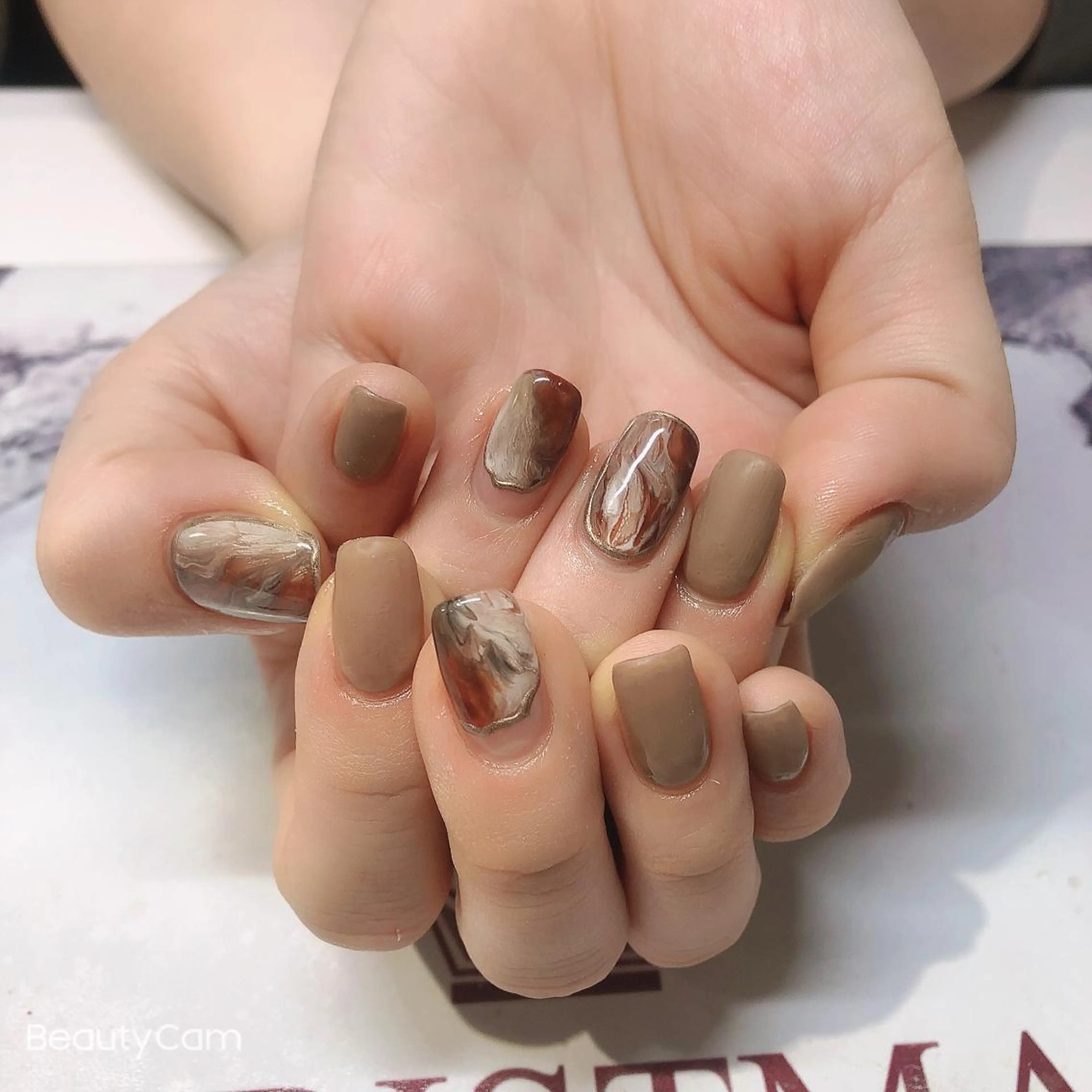 ネイル ハンドネイル Guarendo錦糸町店所属・ガレンドウ 白澤 愛子のネイルデザイン