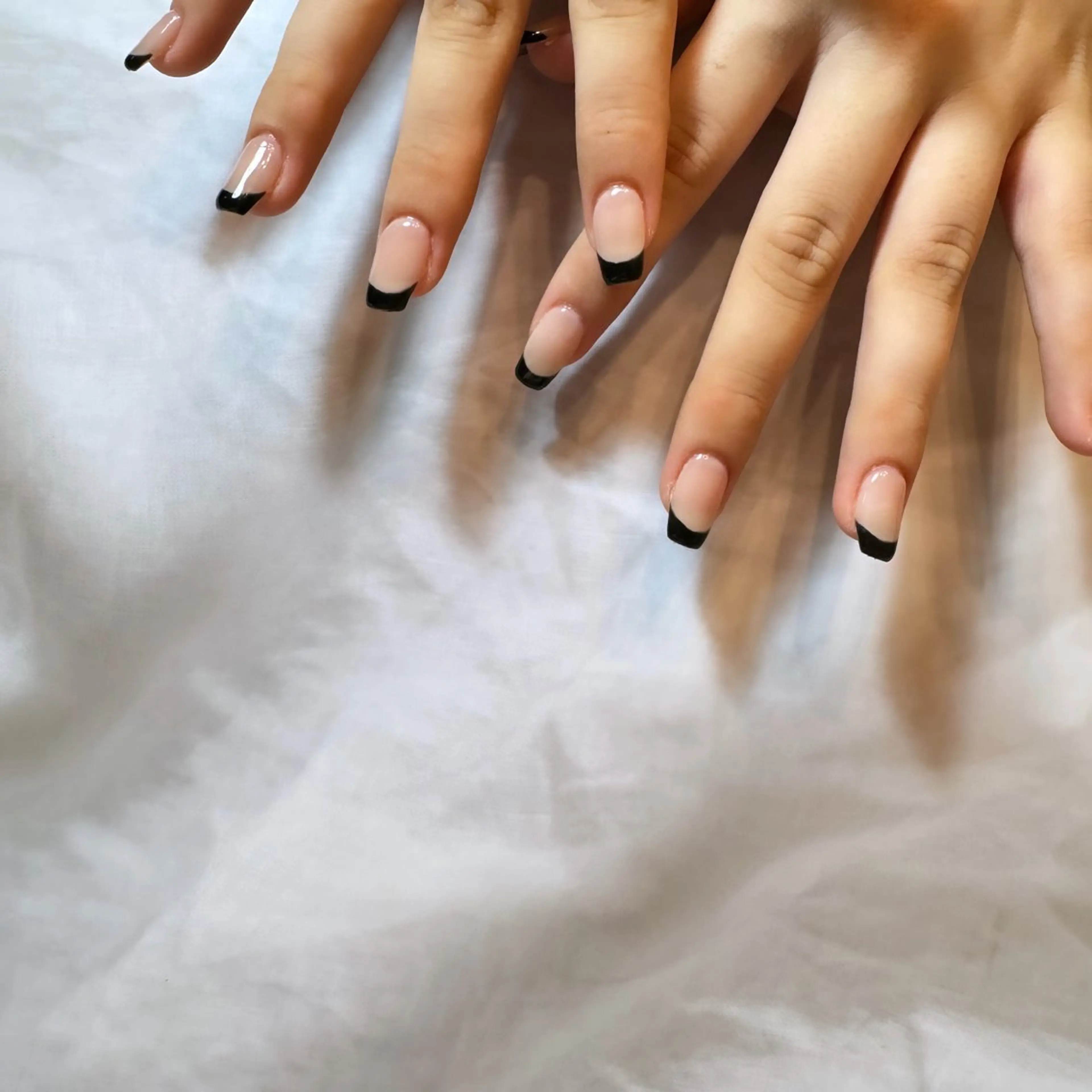 ネイル フレンチネイル Aulu'bネイル ボディージュエリーのネイルデザイン