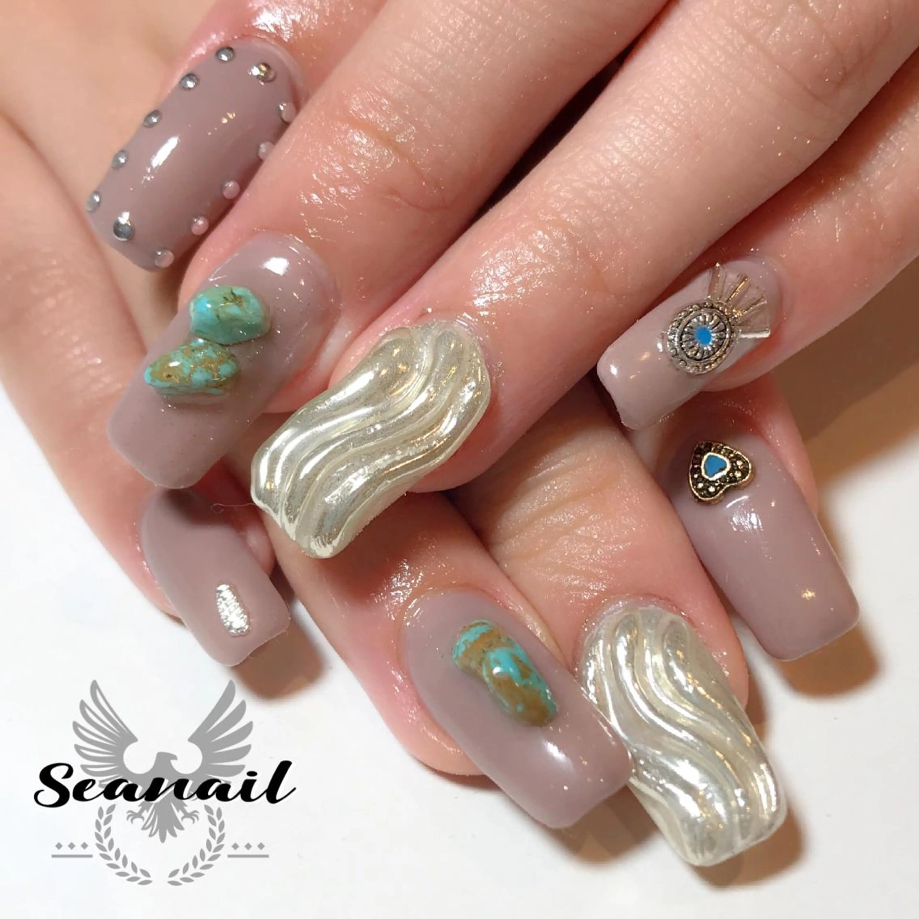 ネイル 小尾 栞のネイルデザイン