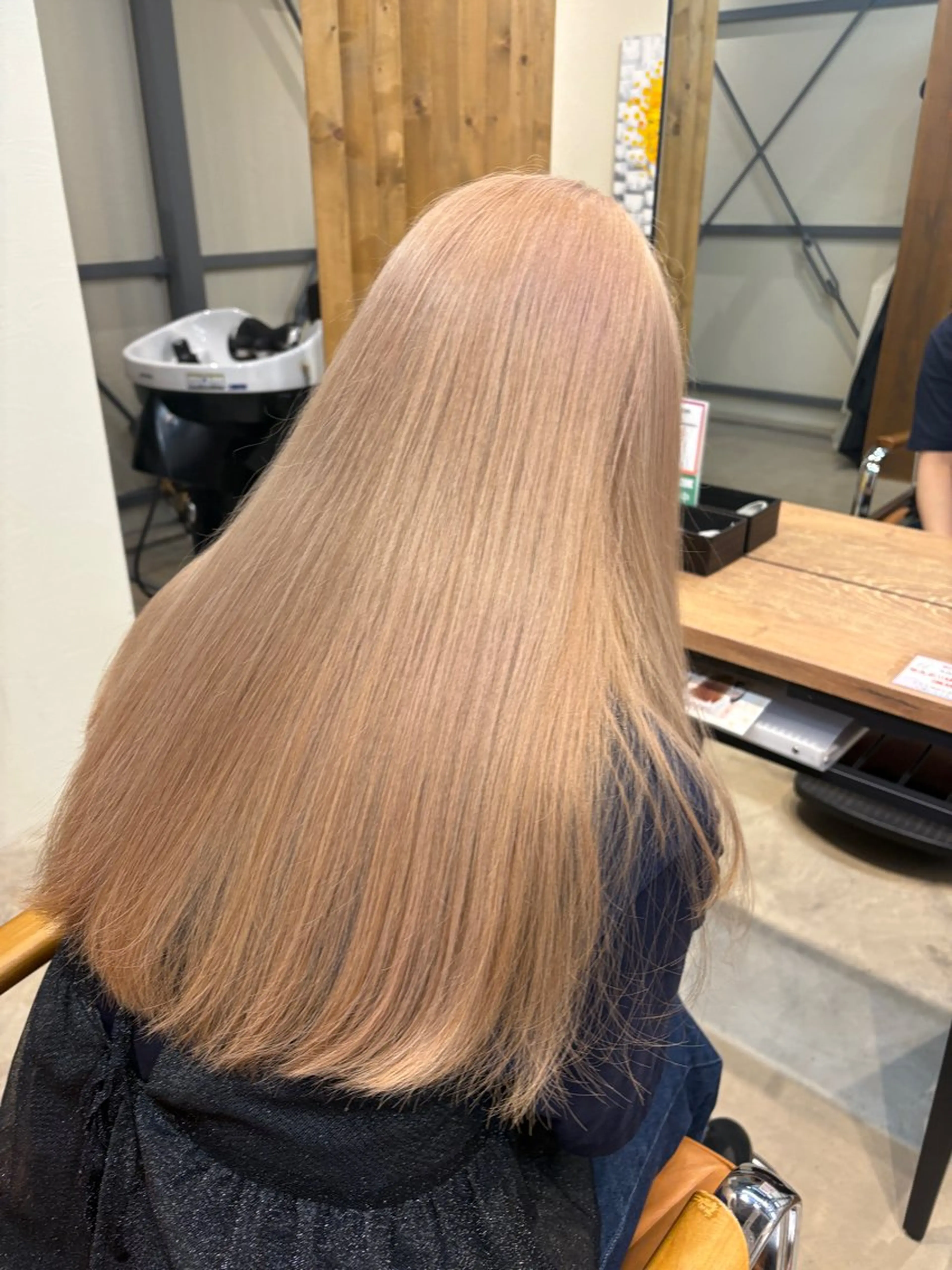 ロング カラー 伯部 真子のヘアスタイル