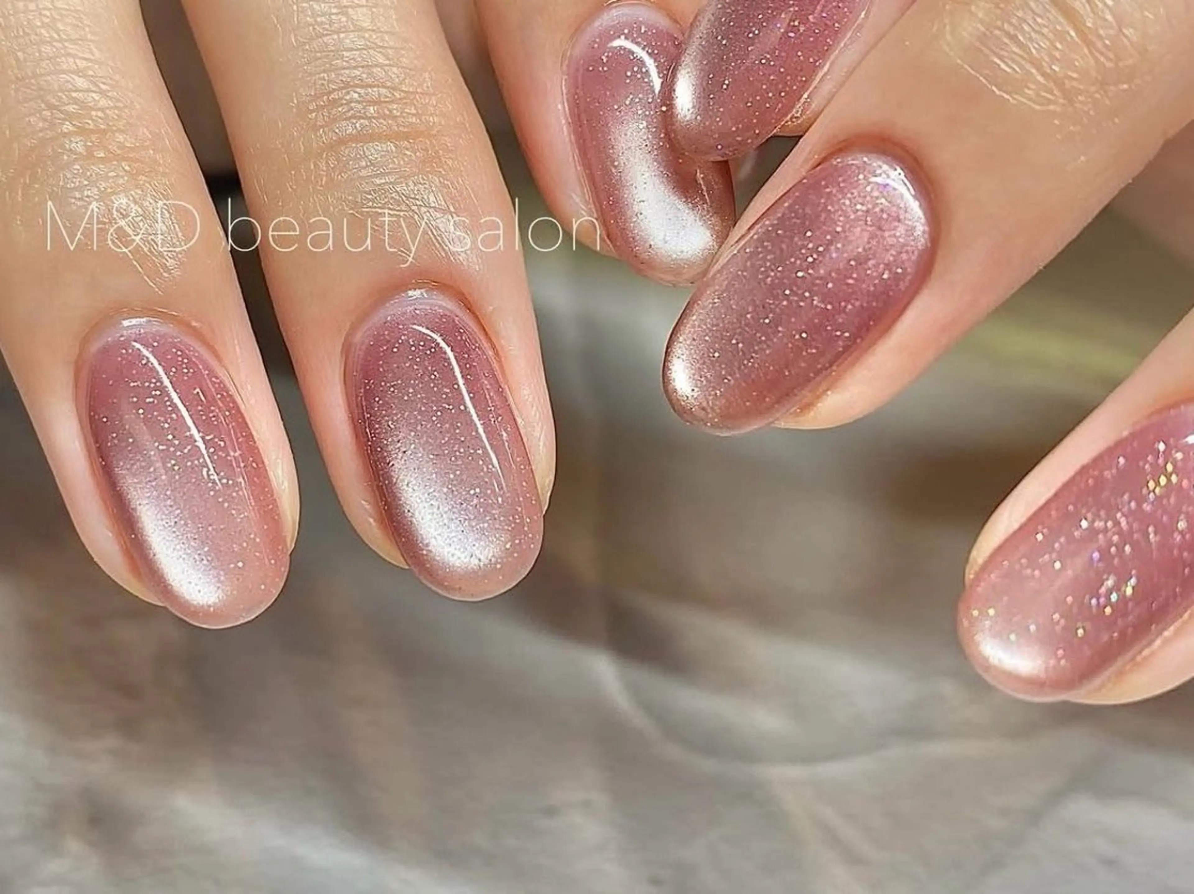 【オフあり】ご新規・1か月以内オフ無料♪マグネット100色以上ご用意◎お爪に優しいジェル使用♪ 【パラジェル変更無料◎】の写真