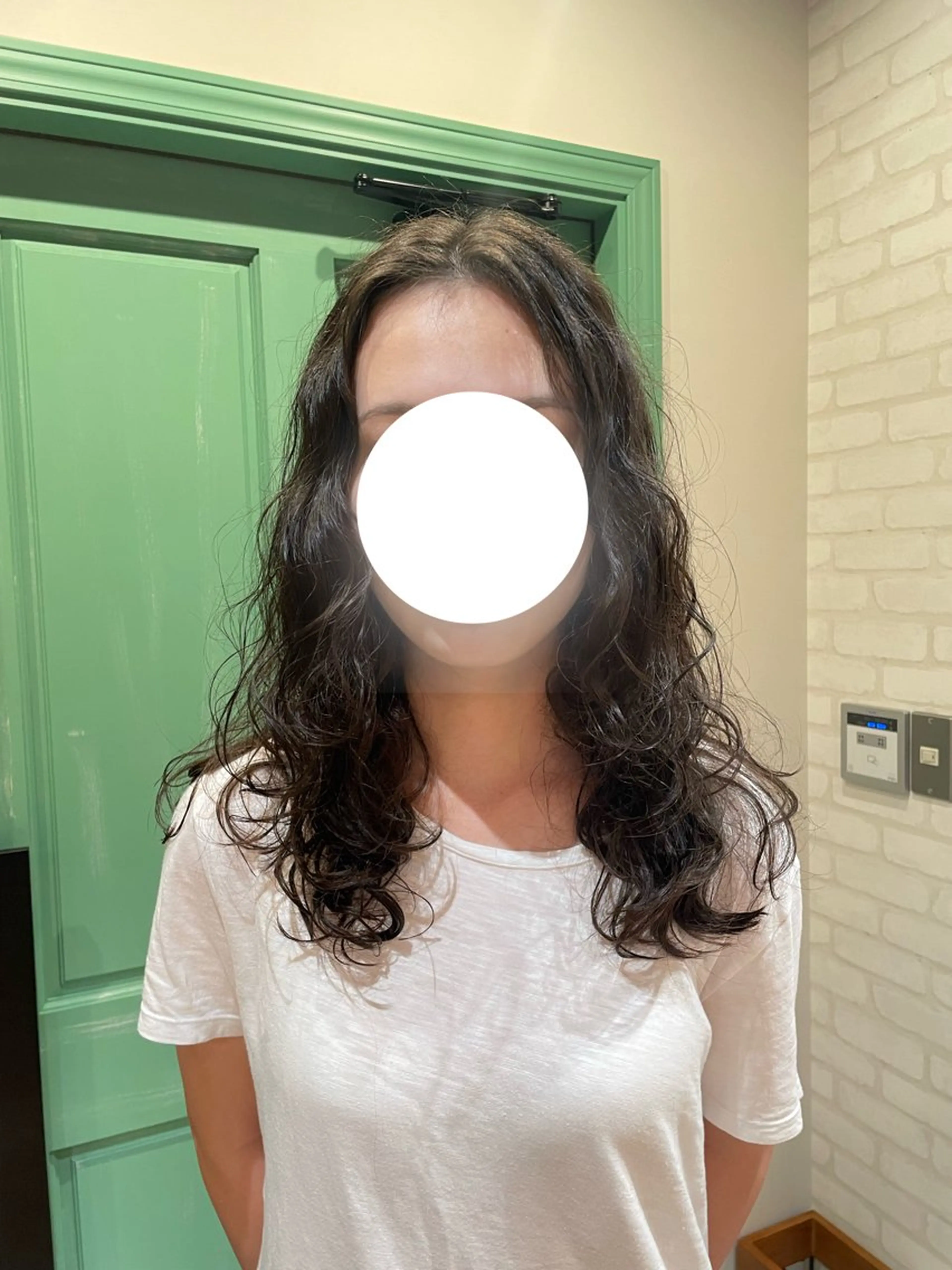 ロング パーマ 外国人風カラー eyesburg W/est所属・ショート 村上のヘアスタイル