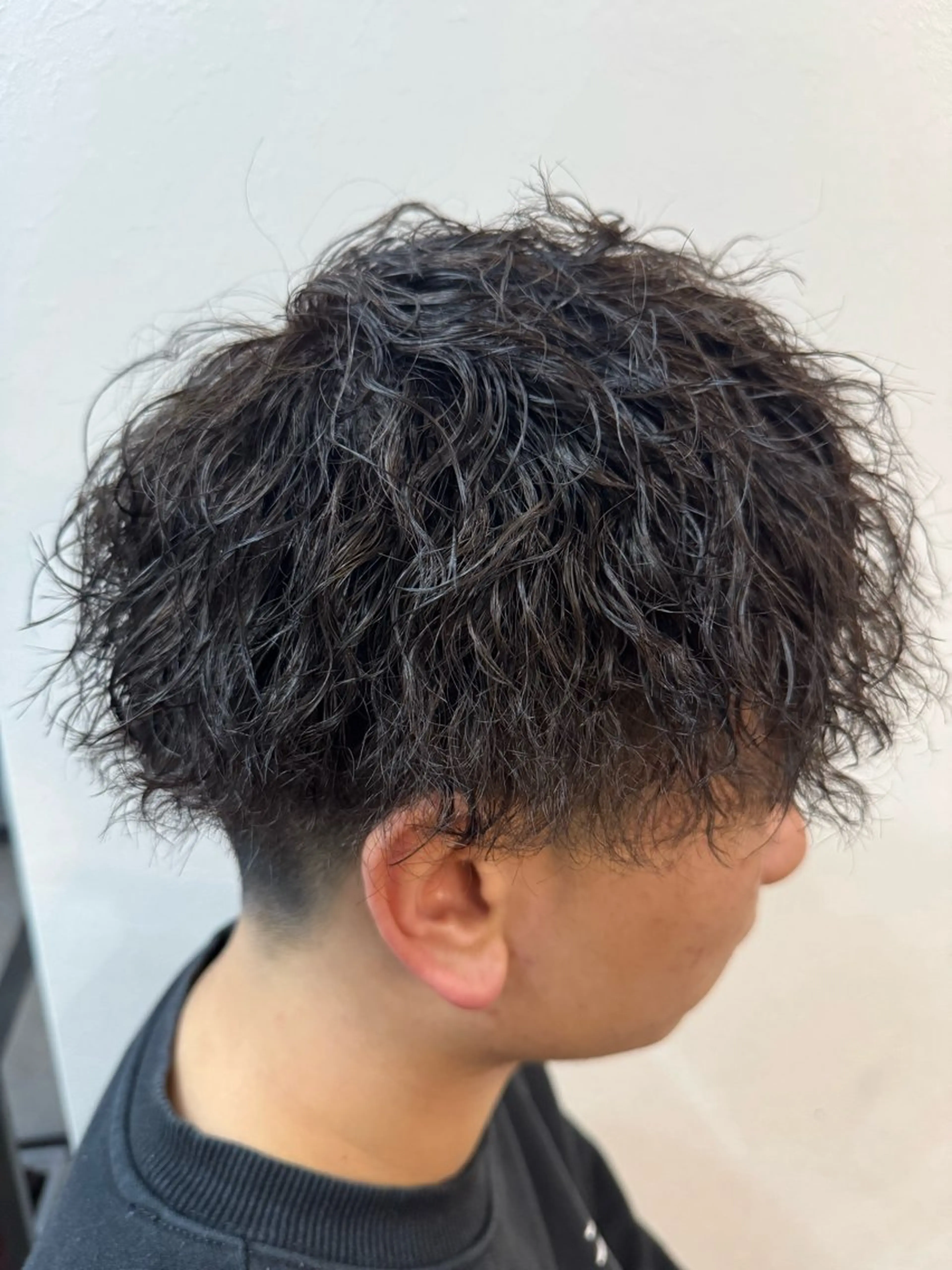 ショート パーマ メンズ 高井 柊のヘアスタイル