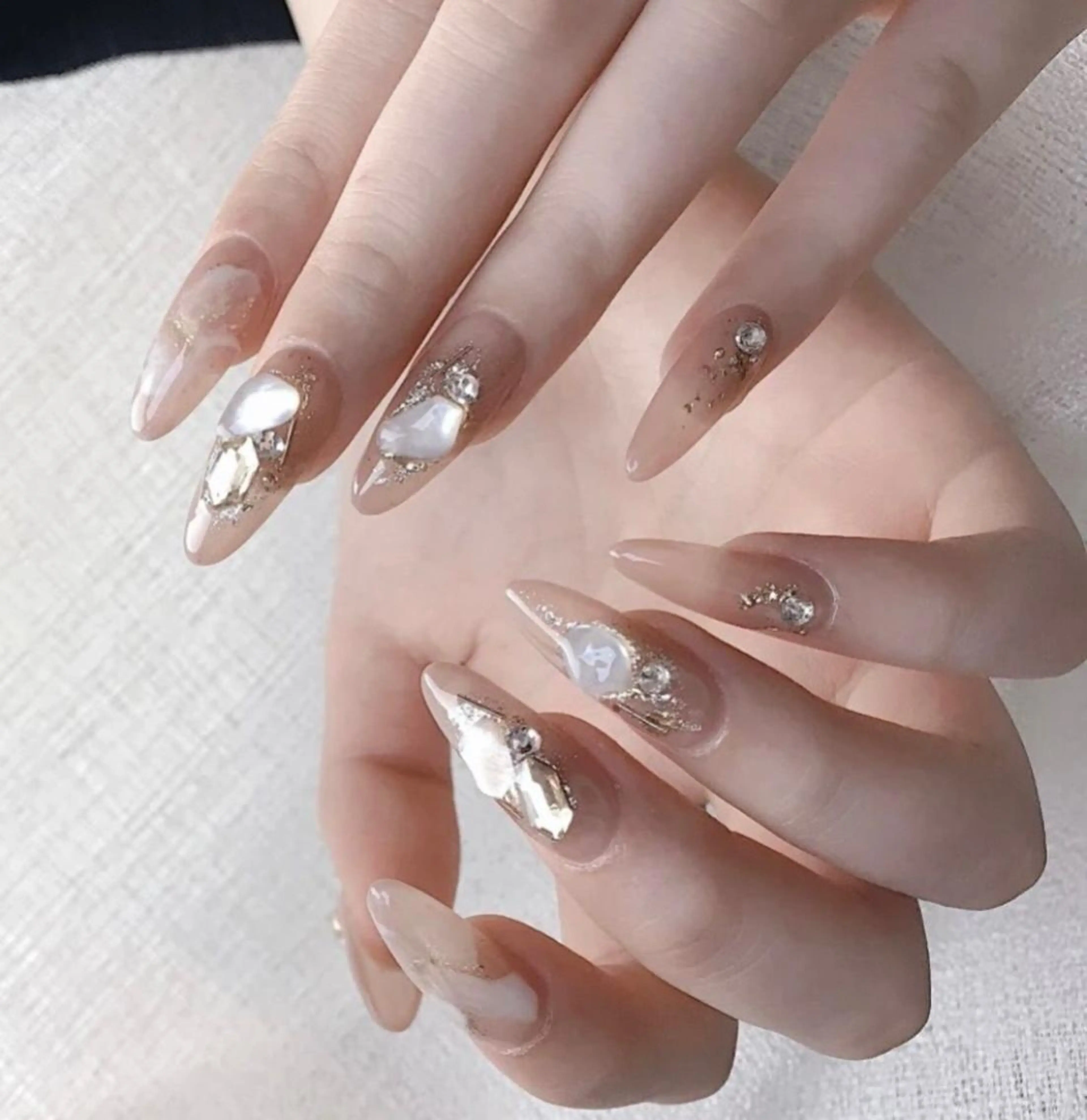 ネイル ハンドネイル VIVIAN リサのネイルデザイン