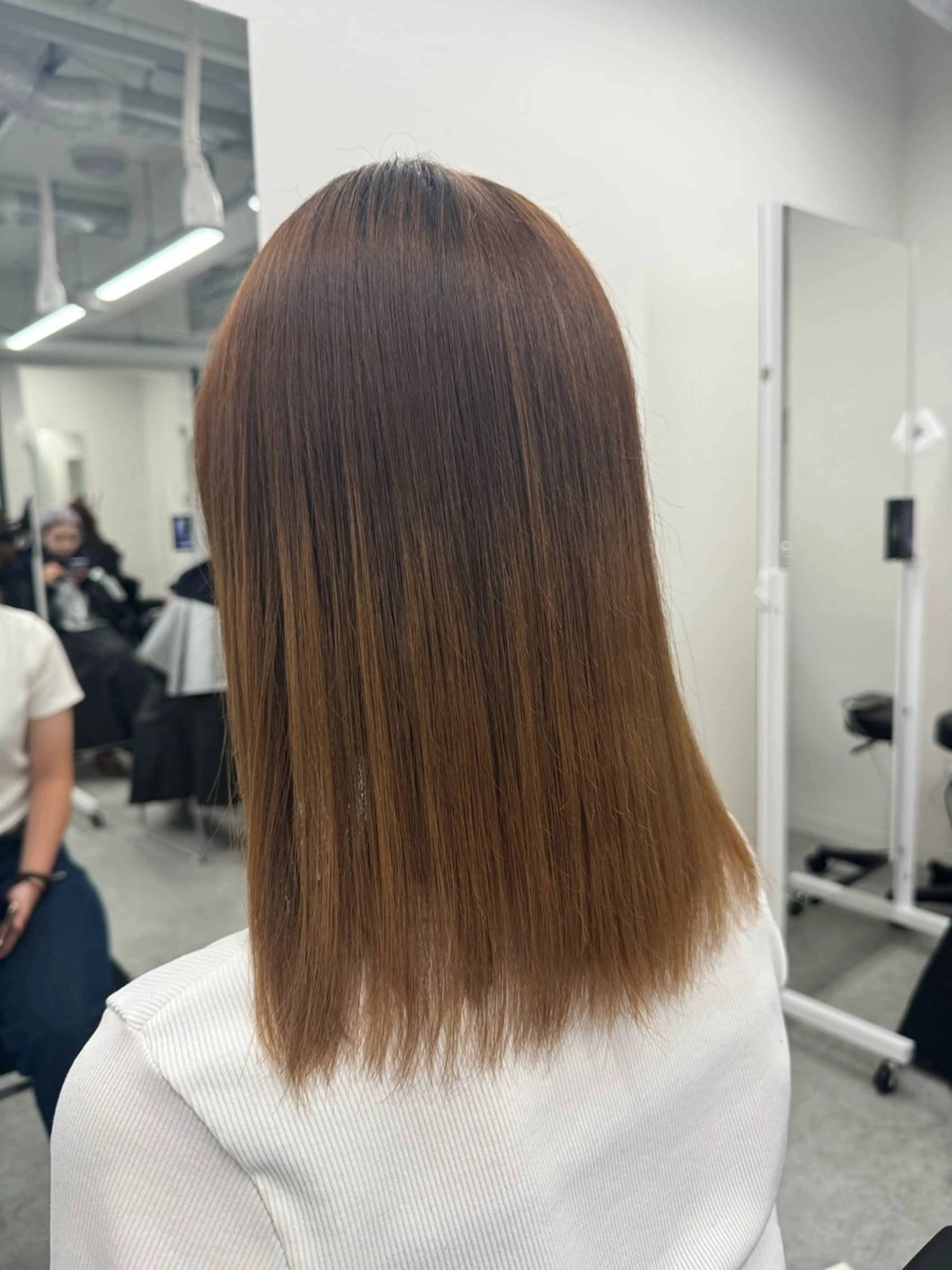 セミロング noa🫧美髪/ 透明感カラーのヘアスタイル