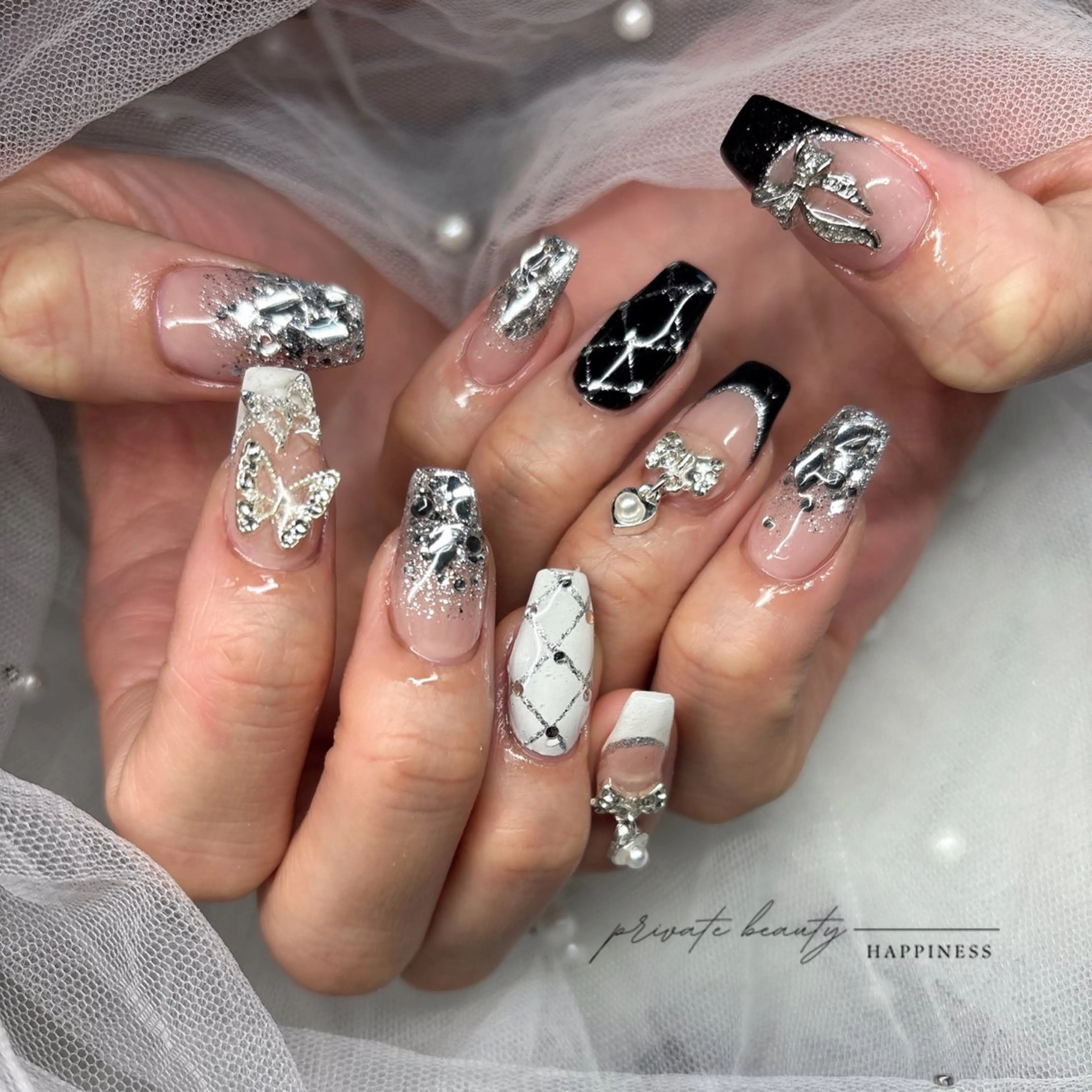 ネイル ハンドネイル happiness nailのネイルデザイン