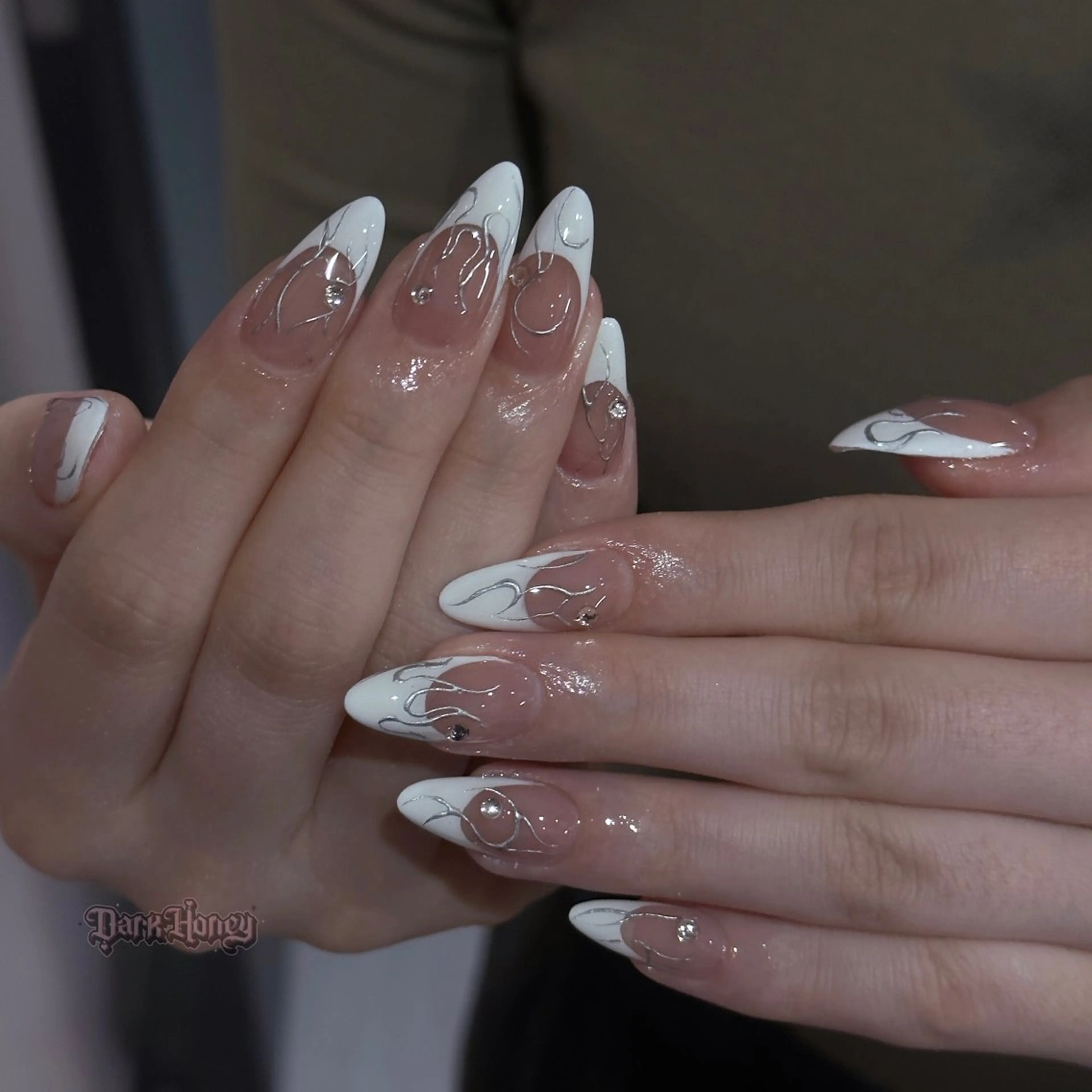 ネイル Dark honey スカルプ専門原宿店のネイルデザイン
