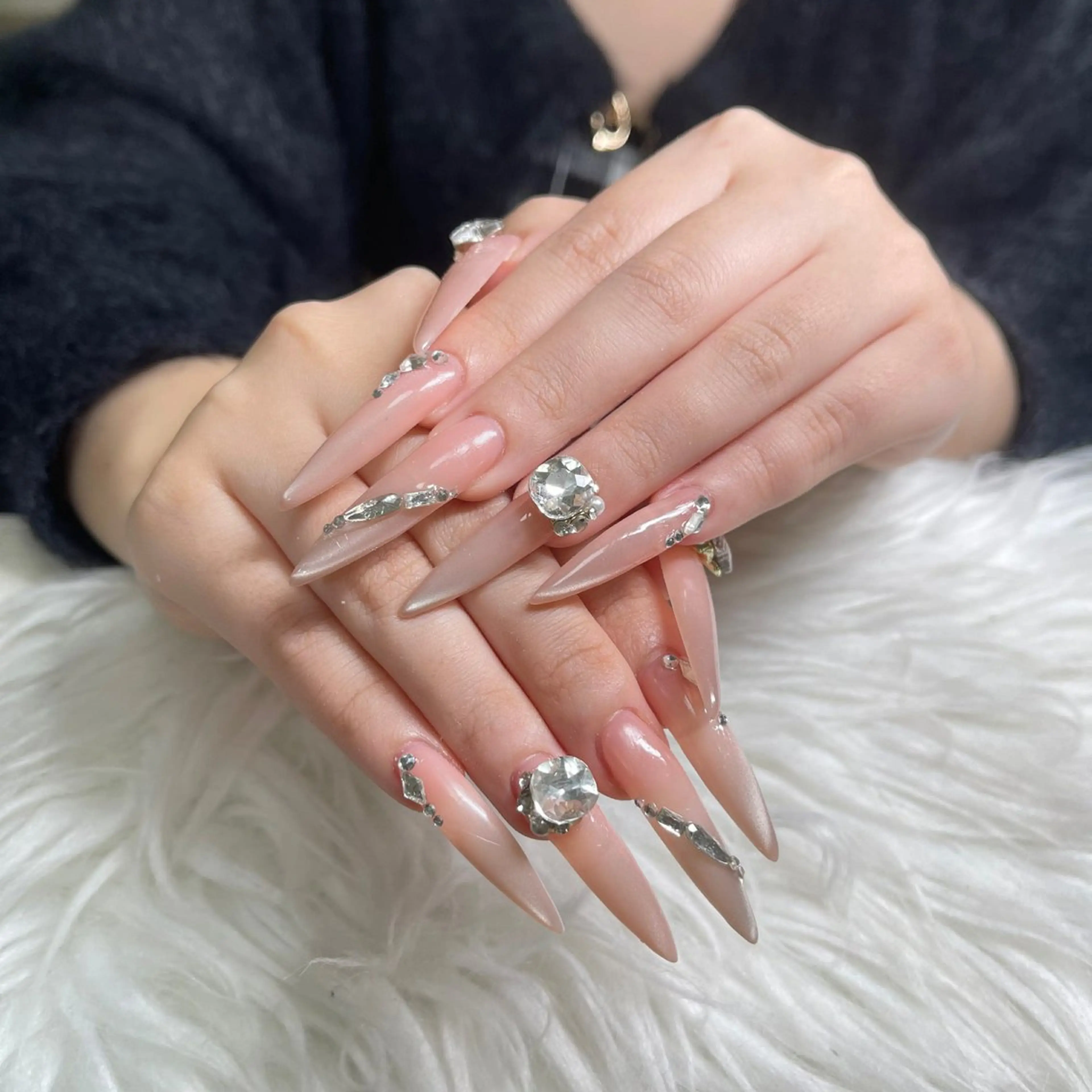 ネイル フットネイル フレンチネイル グラデーション 韓国ネイル ロングネイル ハンドネイル qyn qynのネイルデザイン