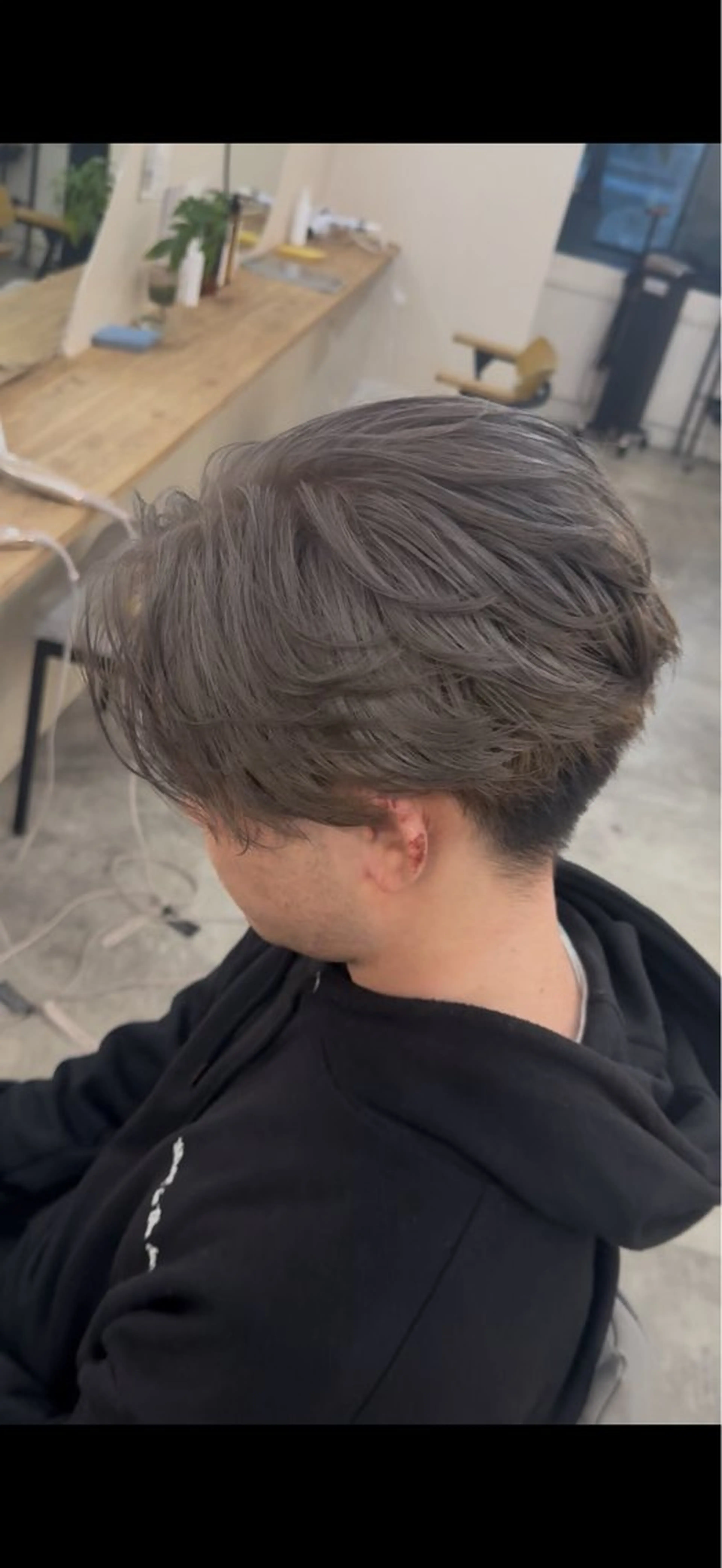 メンズ ヘアカラー ブリーチモデル募集 メンズカット藤野のヘアスタイル