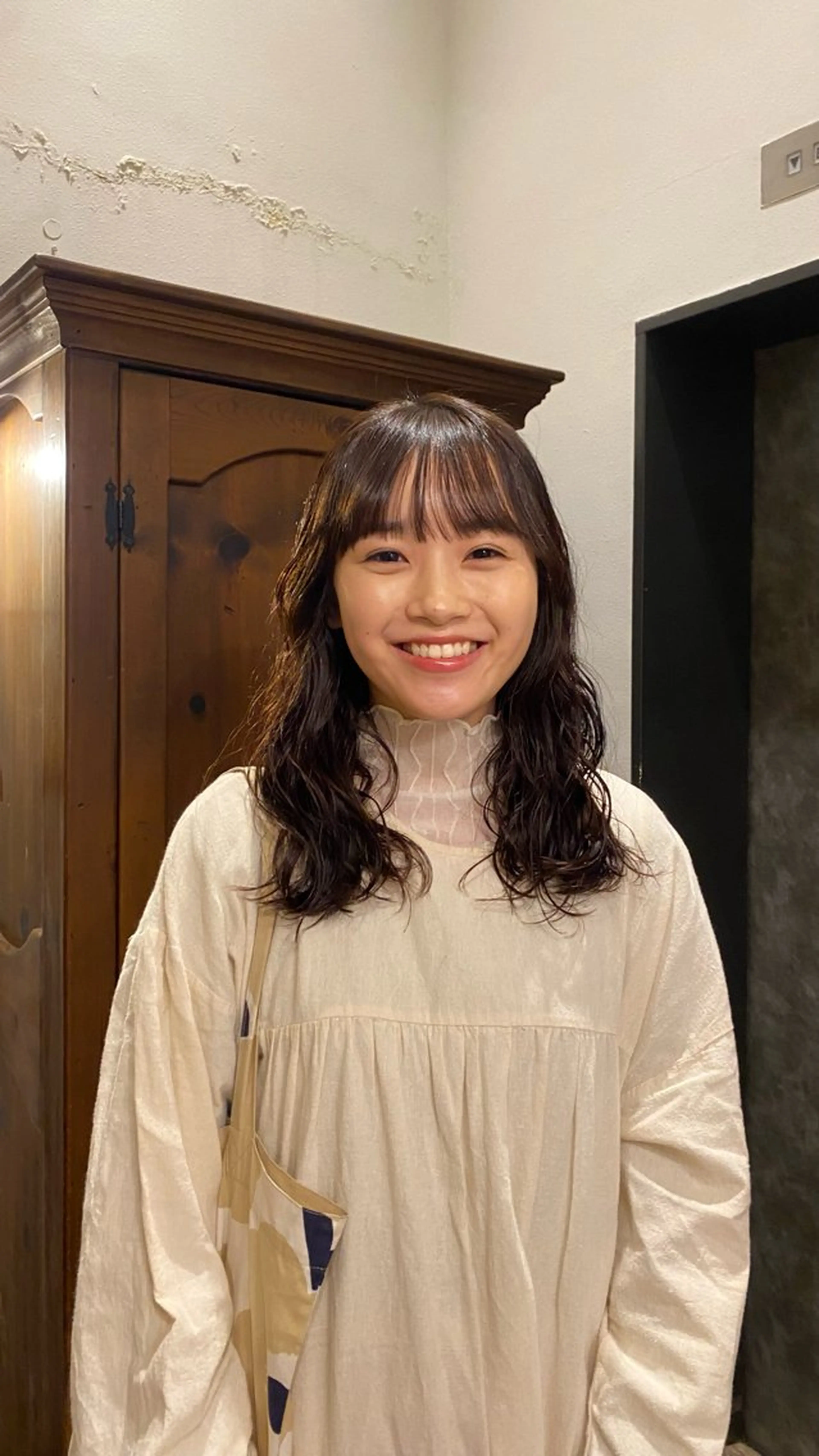 ミディアム パーマ ミディアムパーマ 縮毛矯正 ブリーチカラー 🪷なりたりみのヘアスタイル