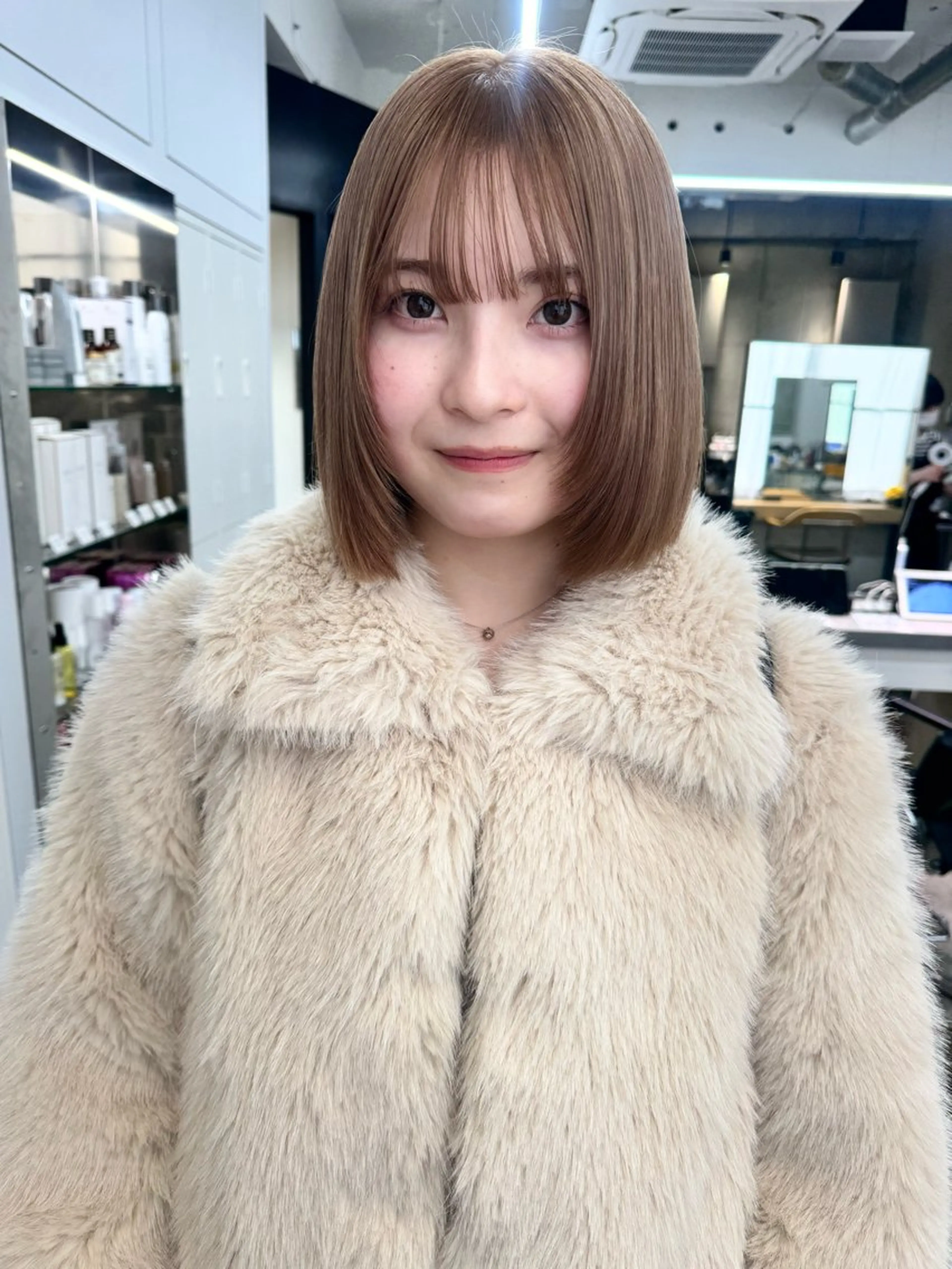 ショート カラー ヘアカラー トリートメント ✨ブリーチ/顔周り レイヤー¦YUKA✨のヘアスタイル