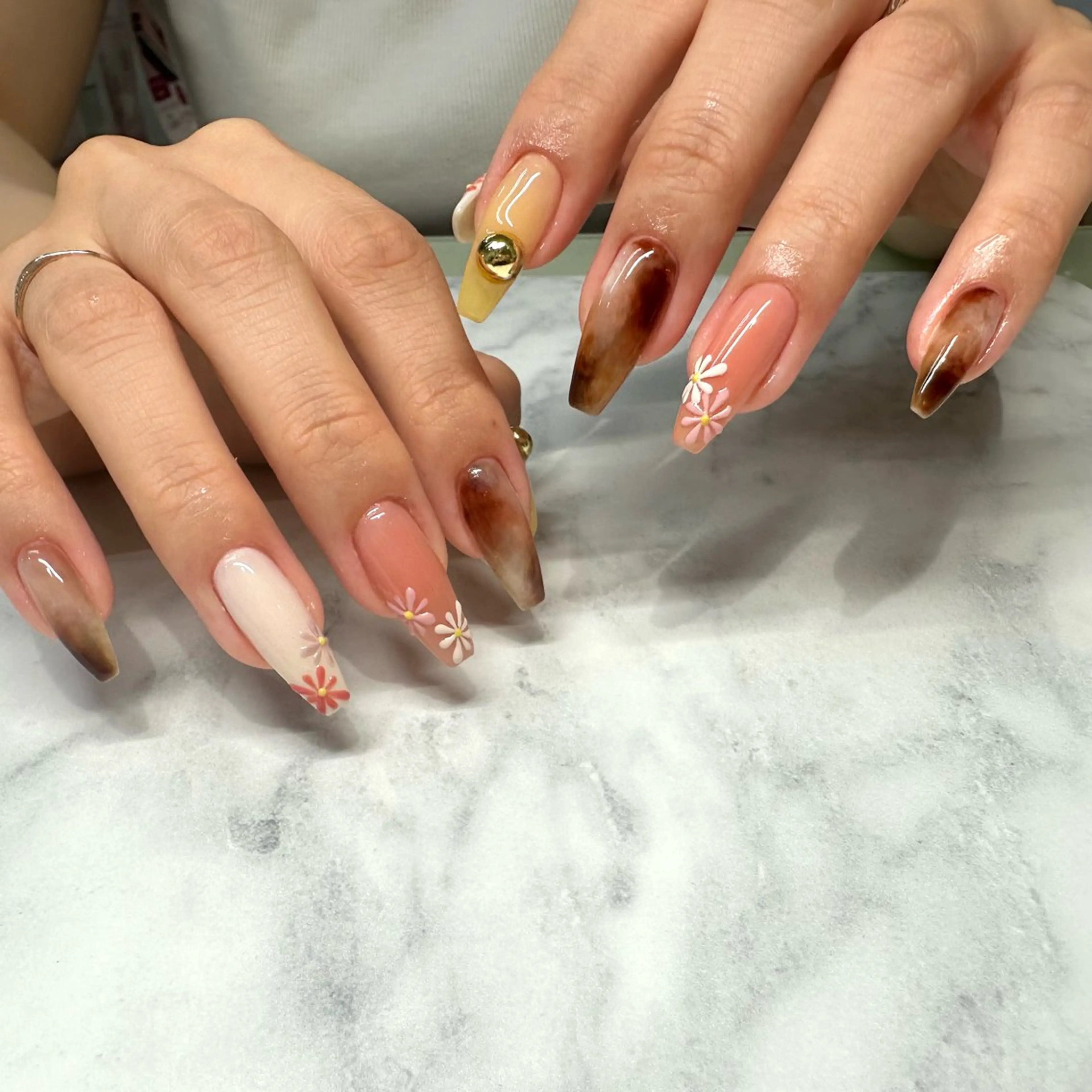 ネイル ハンドネイル Bianca浦和🎀 渋谷のネイルデザイン