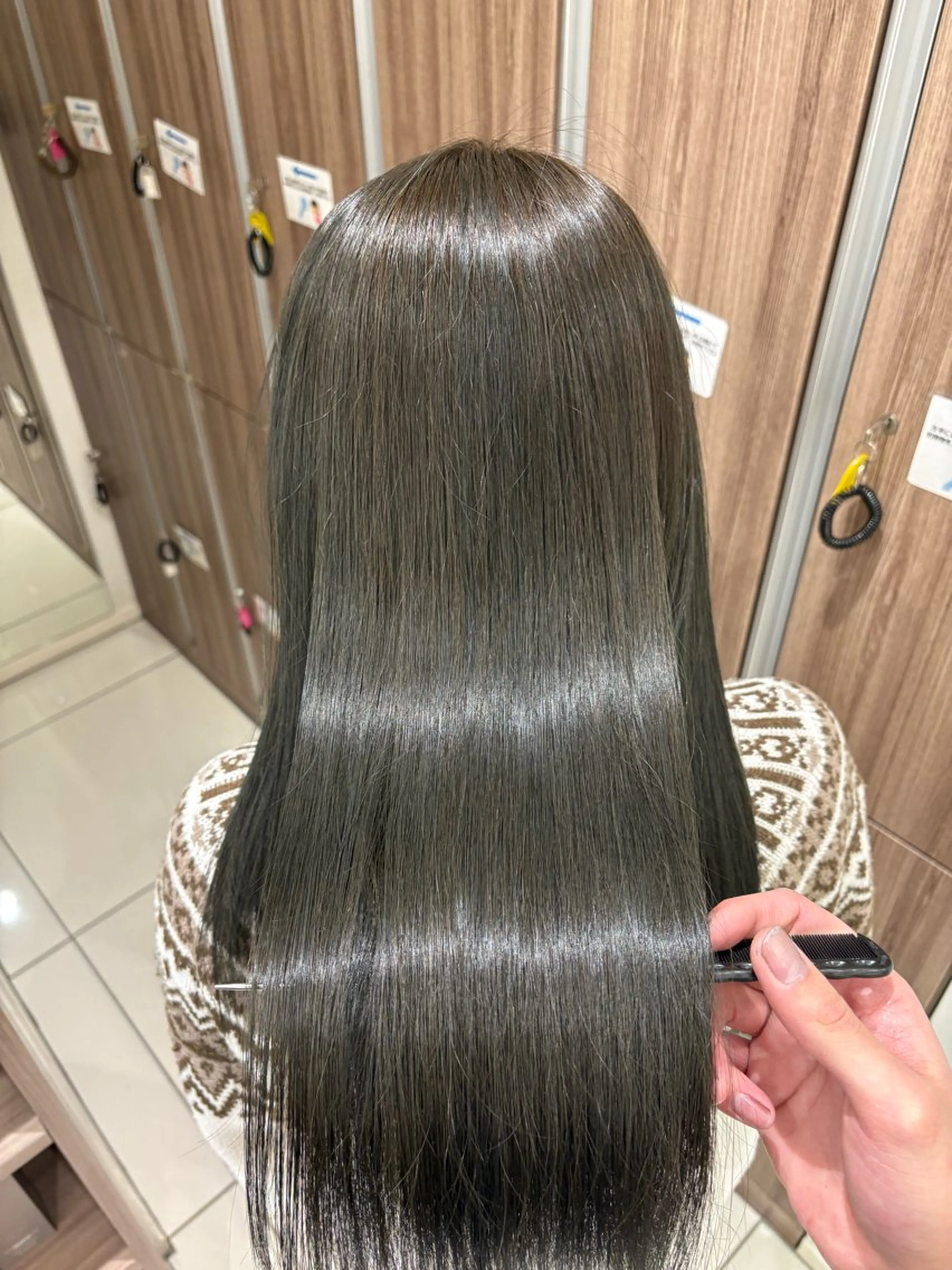 ロング ヘアカラー 艶感カラー✨ kokiのヘアスタイル