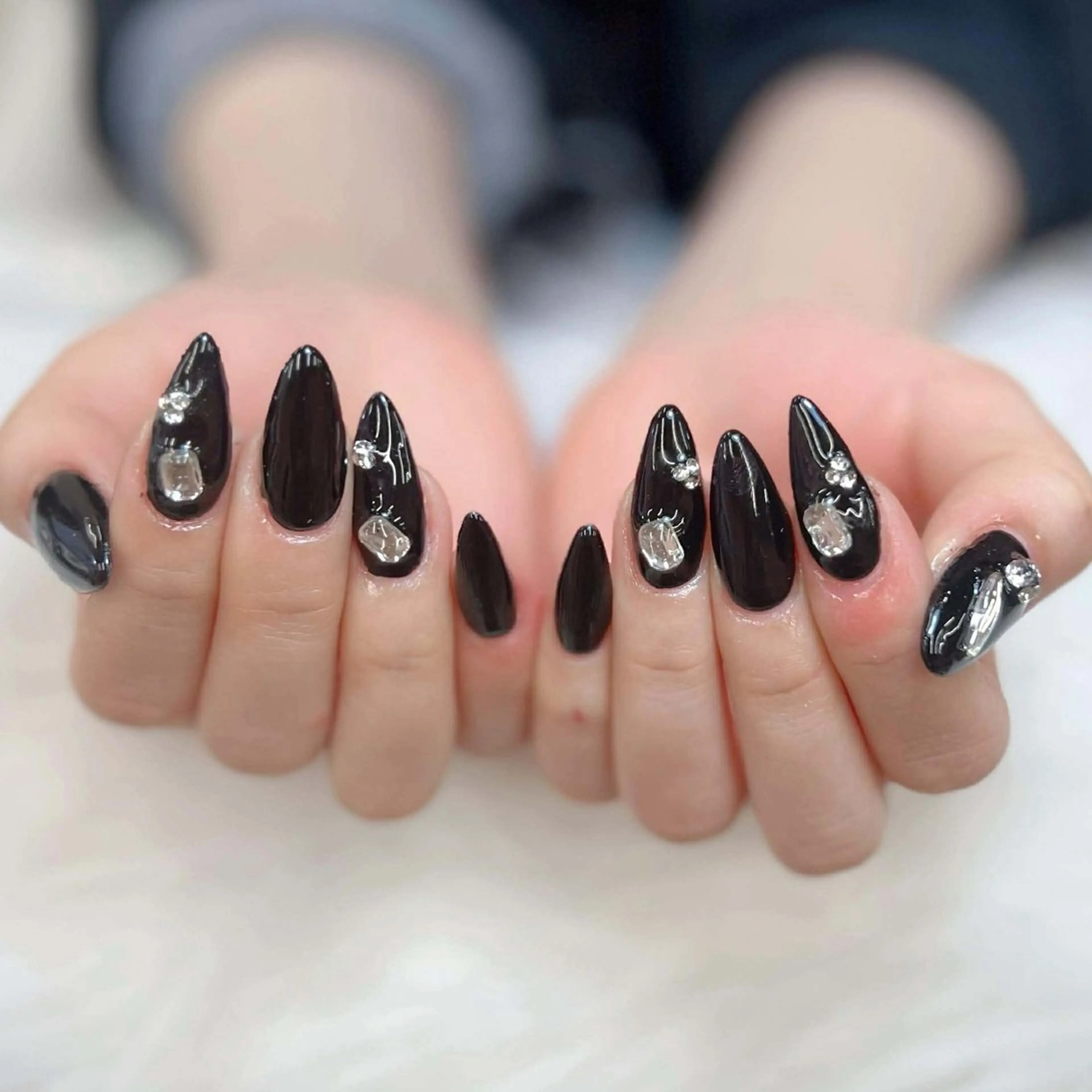 ネイル ハンドネイル ミン ゴテゴテネイルのネイルデザイン