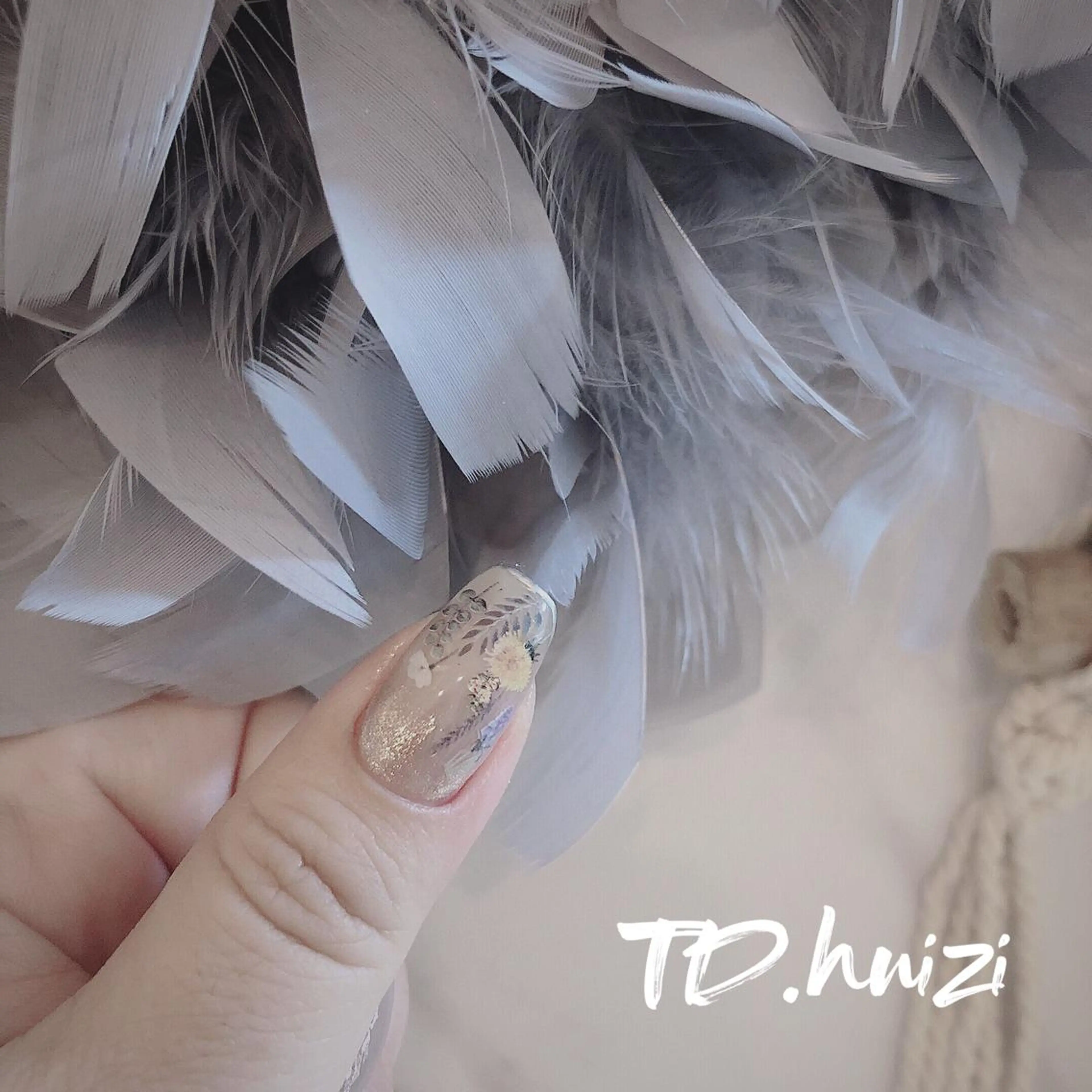 ミディアム めぐみのネイルサロン 惠のネイルデザイン