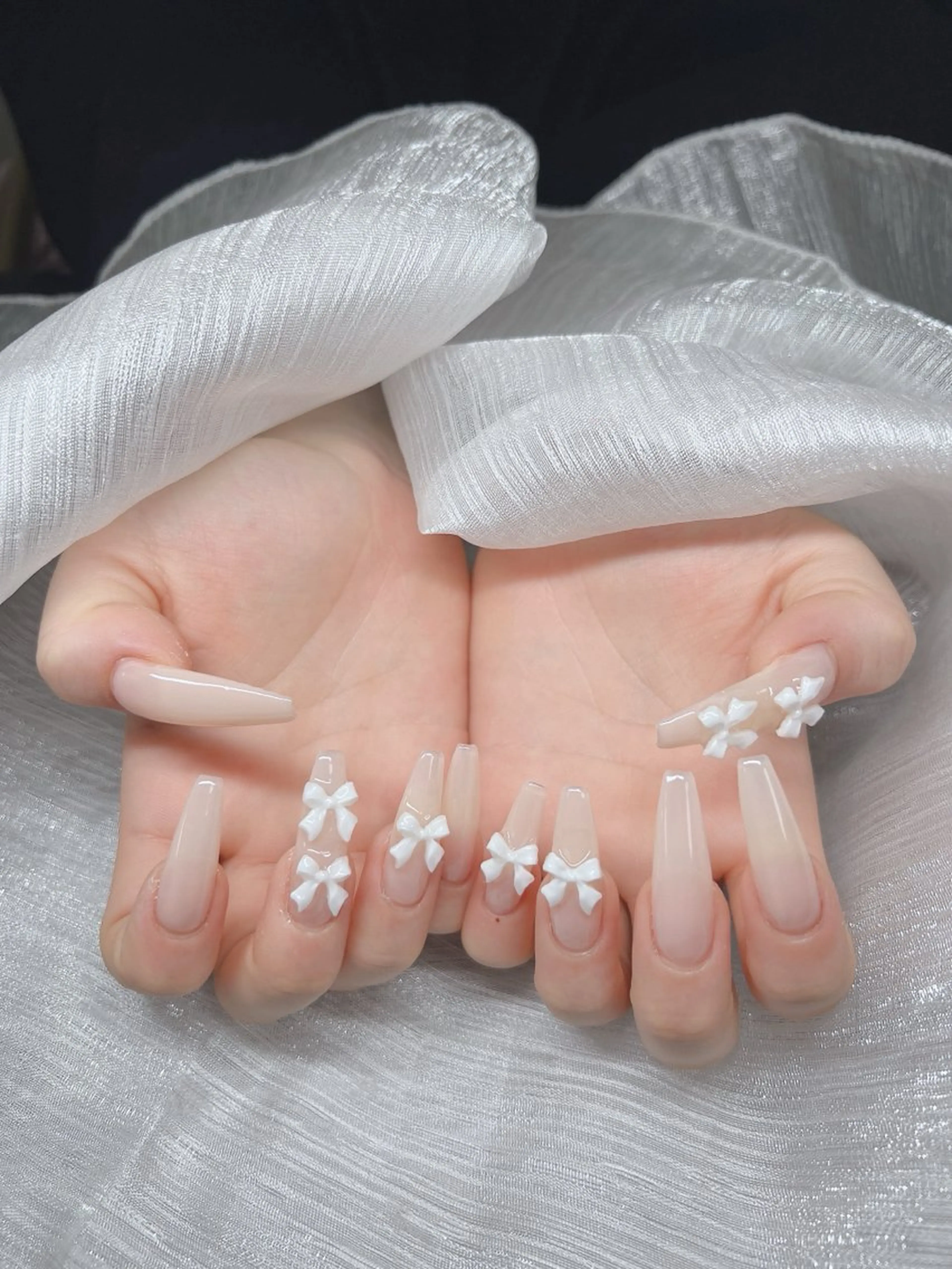 ネイル 長さ出し グラデーション 卒業式 キラキラネイル マグネットネイル Lee Nails チップ長さだし専門店のネイルデザイン