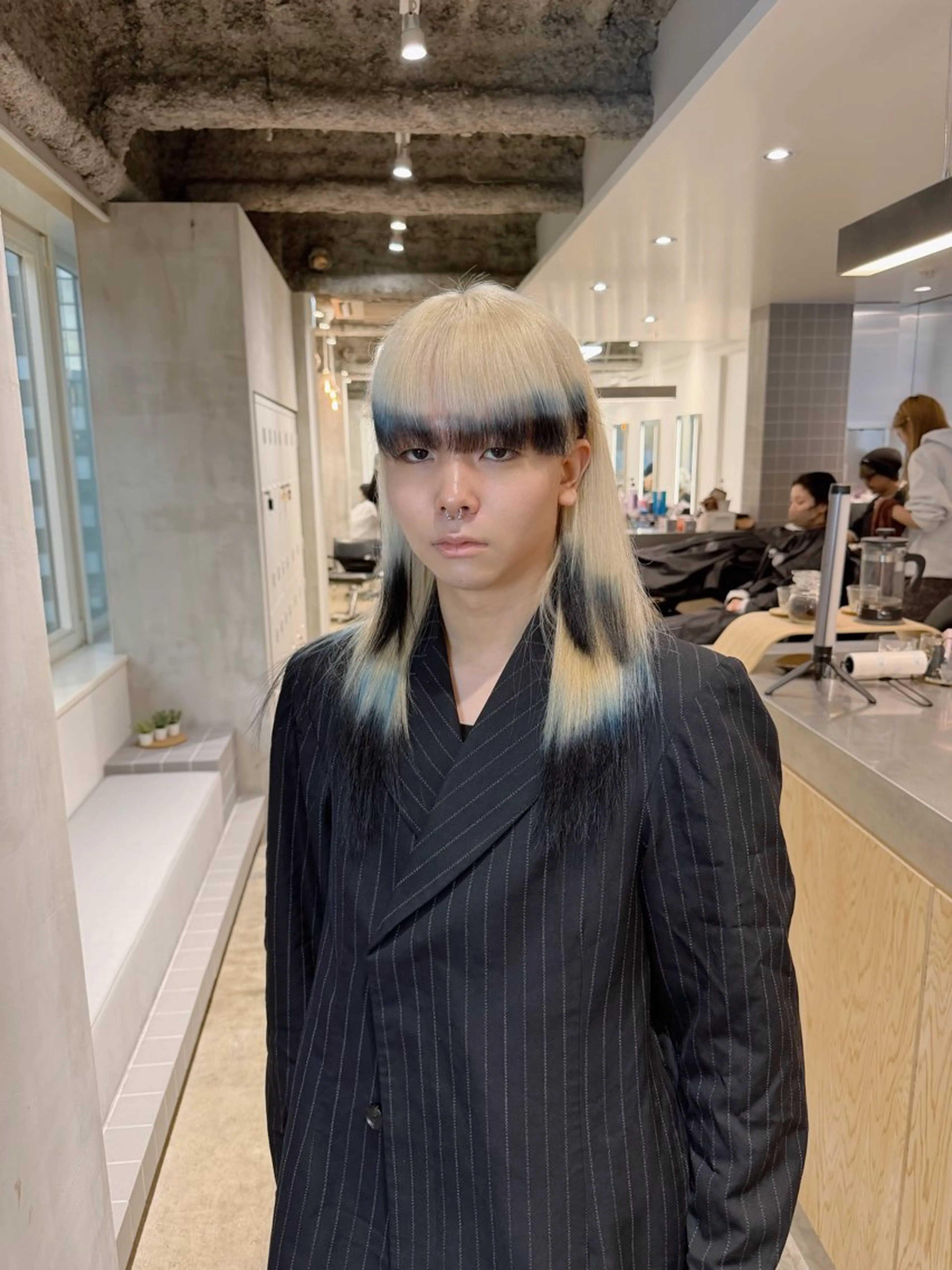 カラー ハイトーン/ブリーチ /ウルフ/しゅーたのヘアスタイル