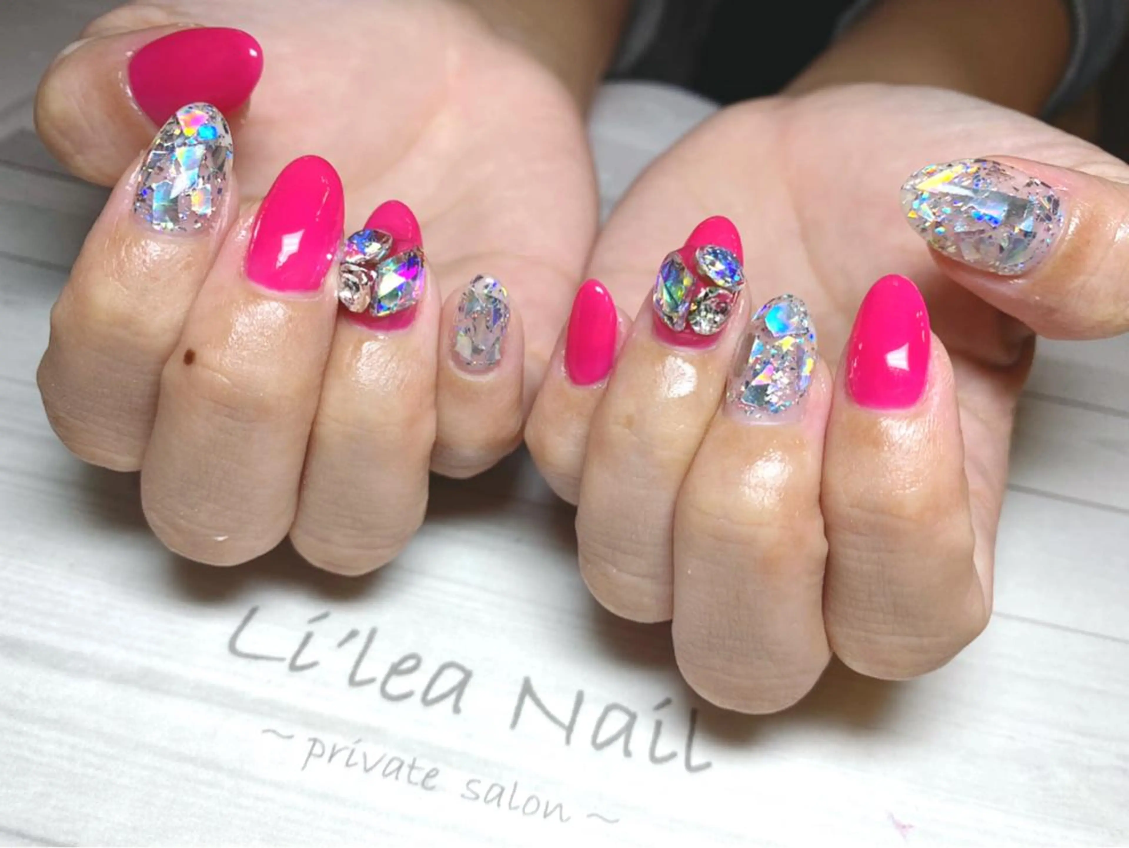 ネイル Li'leaNail AINAのネイルデザイン