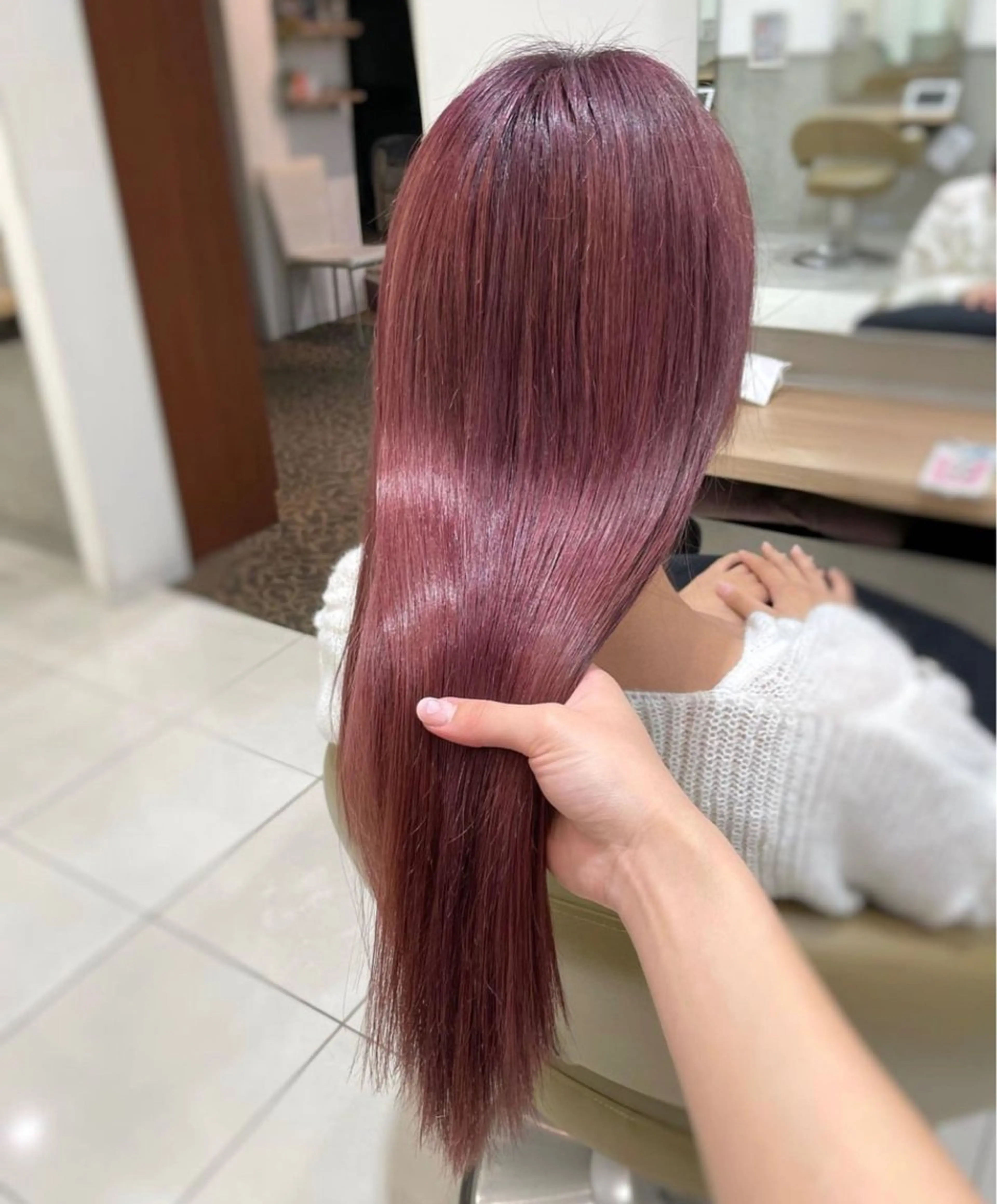 ロング カラー ヘアアレンジ ブリーチ 透明感カラー ラベンダーカラー ピンクカラー ピンクラベンダー ヘアカラー トリートメント miwa♡暖色カラー 盛れる顔周り.ヘアメのヘアスタイル