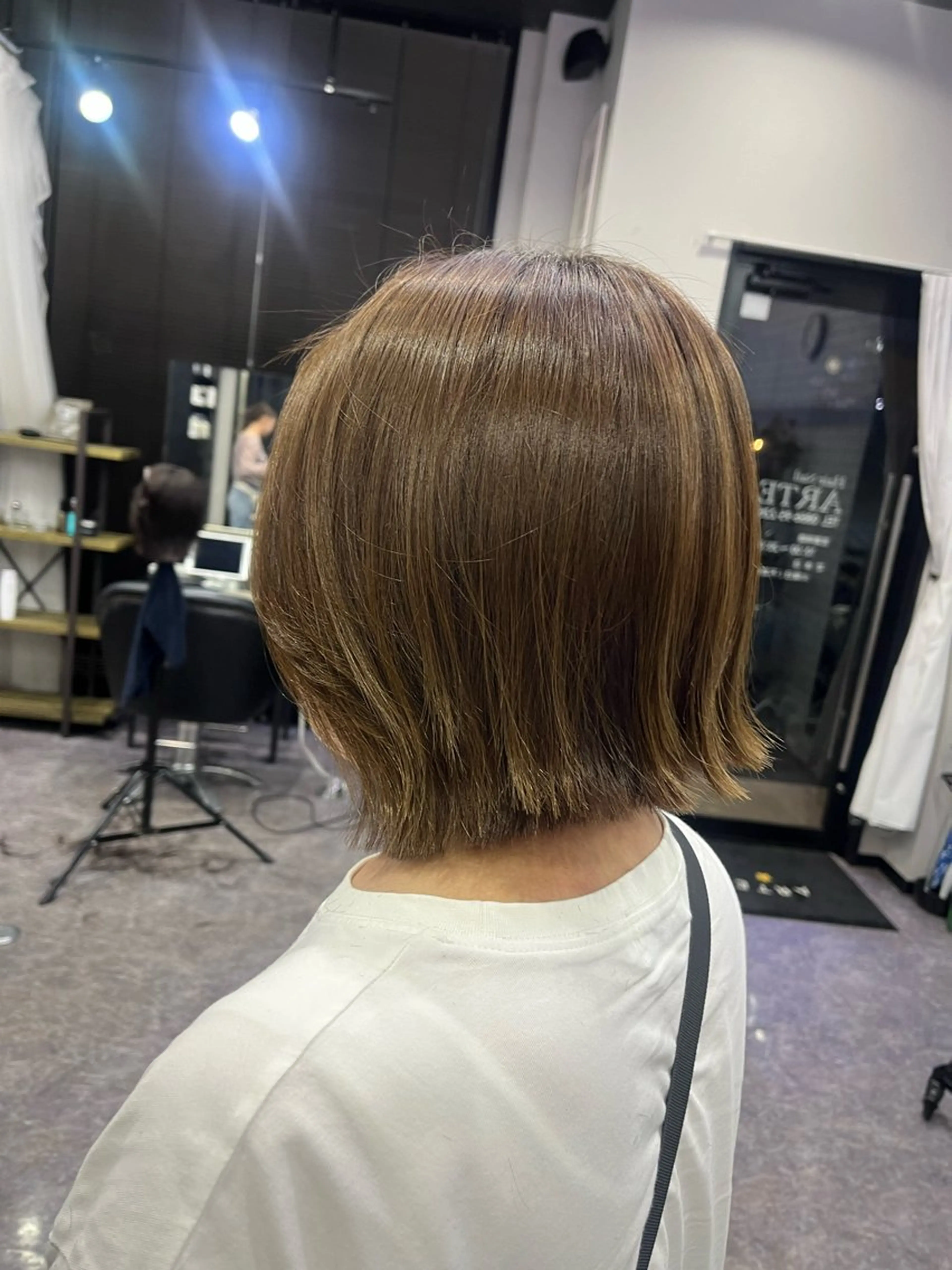 ショート カラー 友滝 真菜美のヘアスタイル