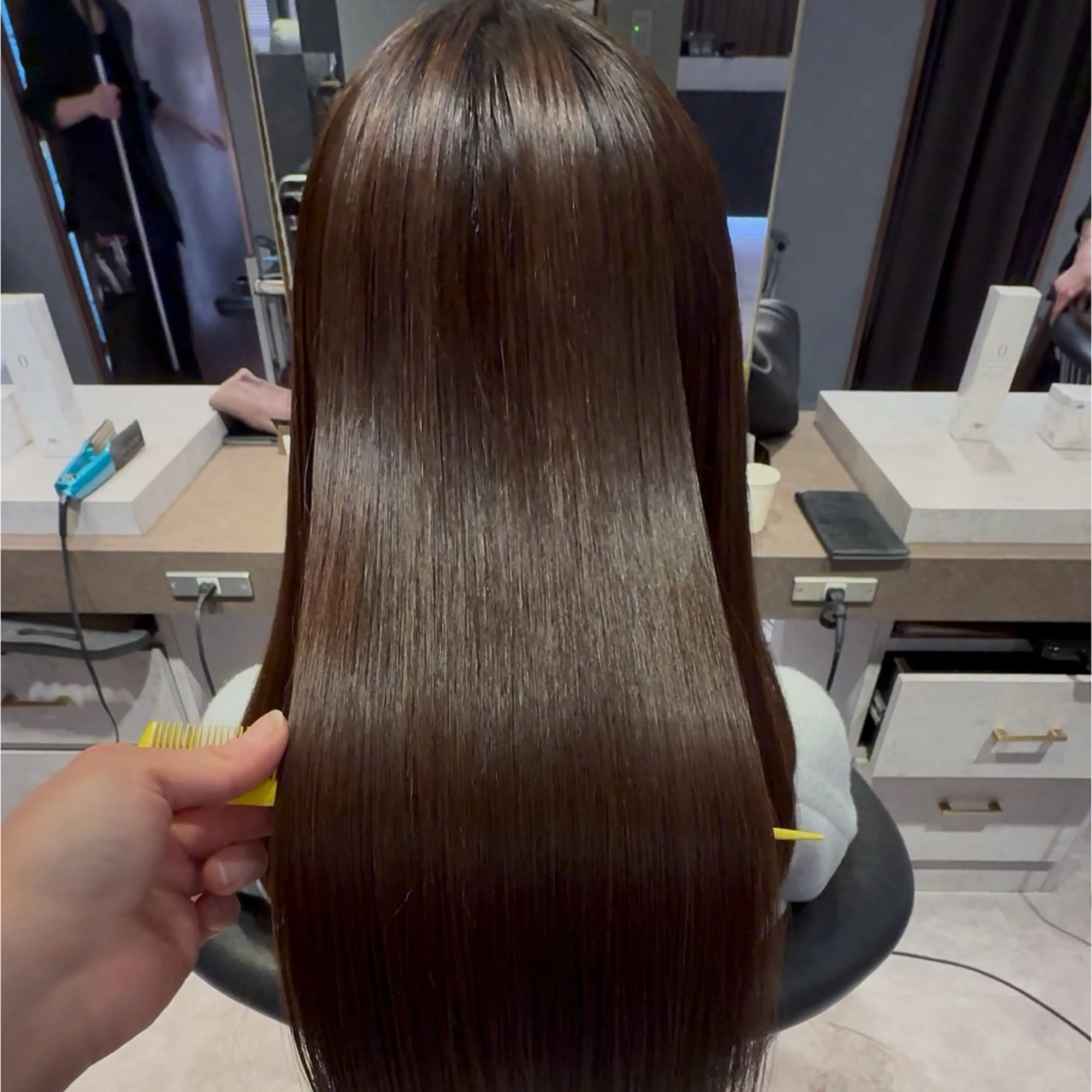 ロング カット ヘアカラー 縮毛矯正 トリートメント 【川崎の髪遊師🎨】 SAKURAのヘアスタイル